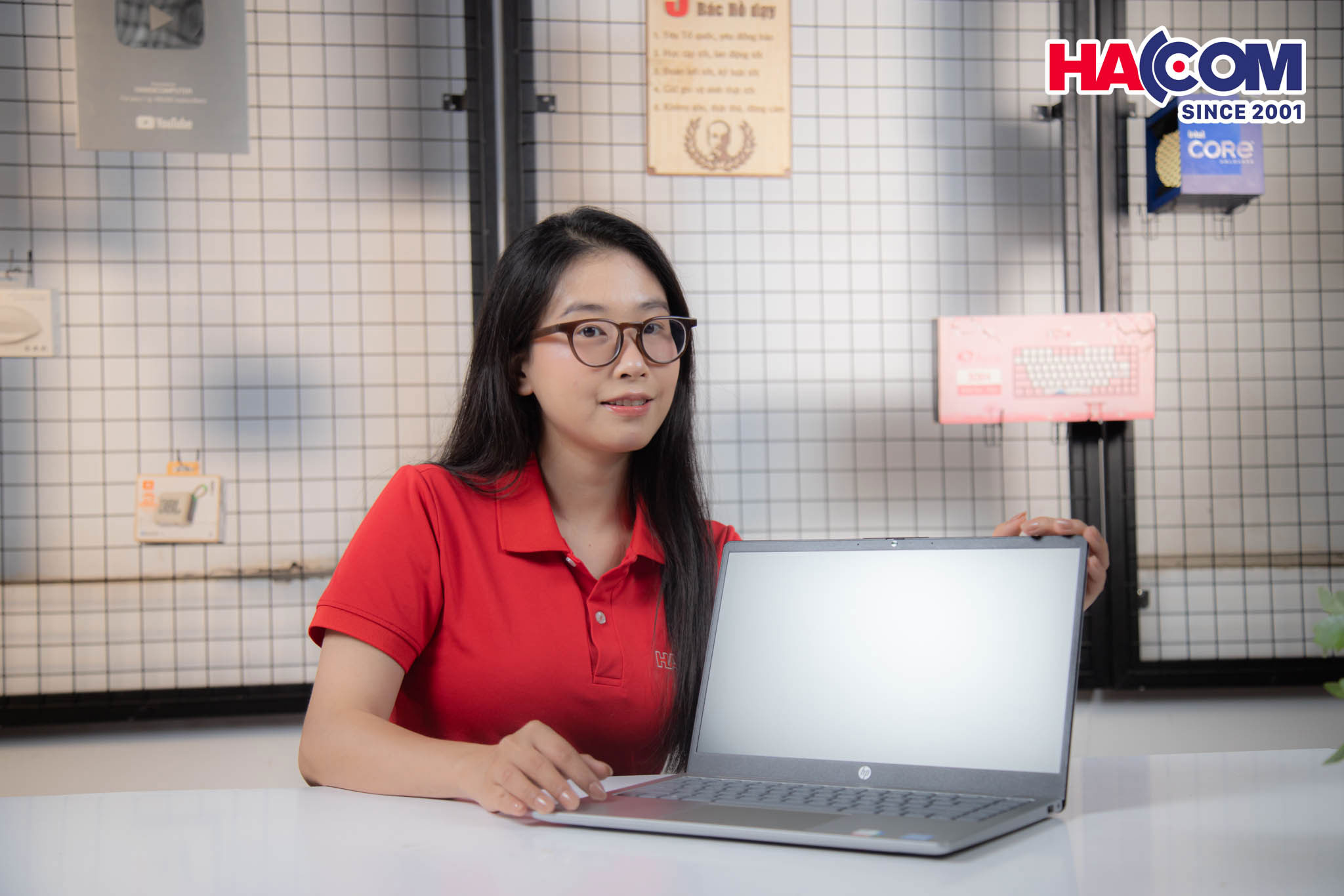 Laptop HP 14-ep0112TU (8C5L1PA) (i5 1335U/16GB RAM/512GB SSD/14 FHD/Win11/Bạc) 17