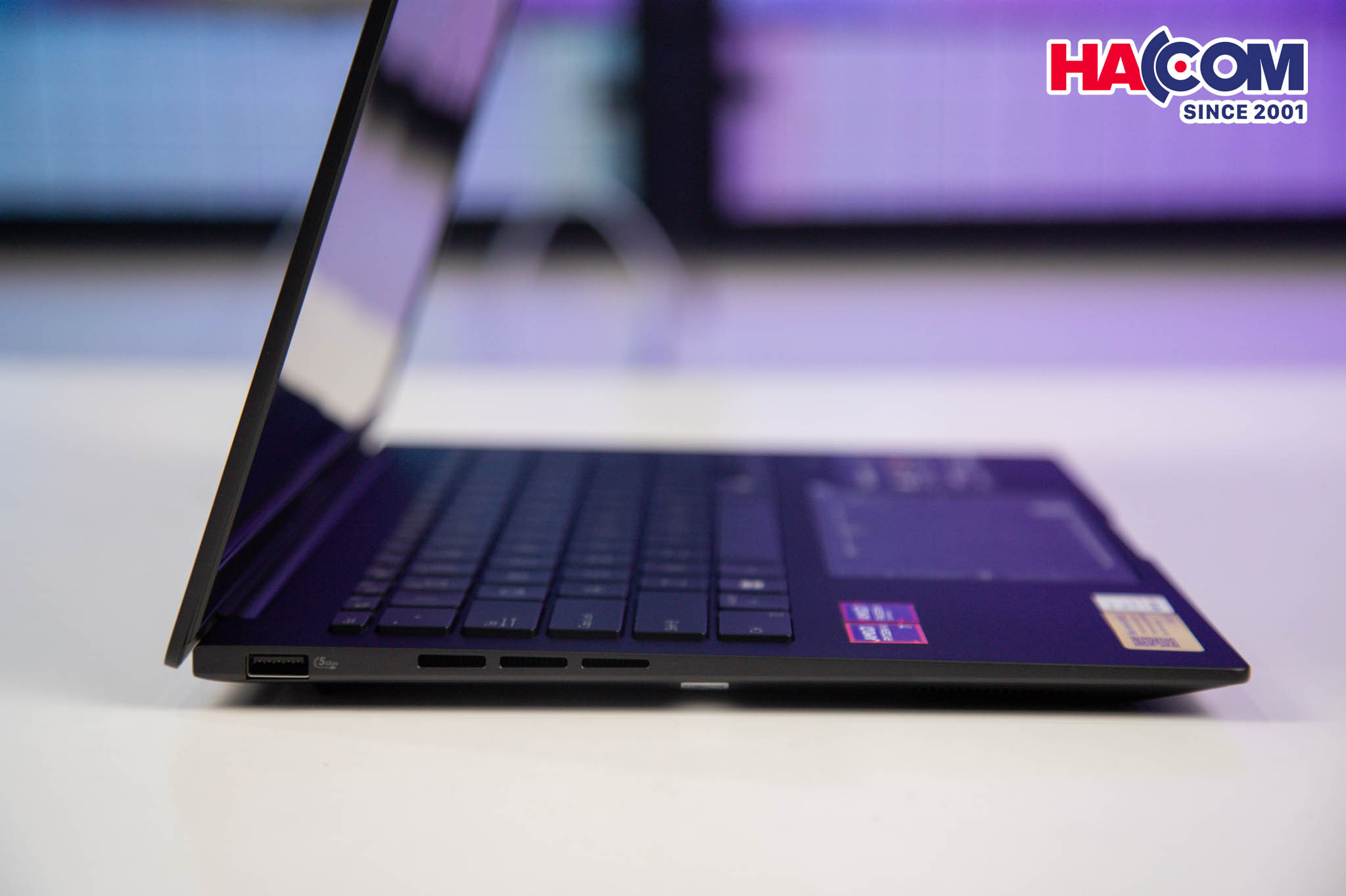 Laptop Asus ZenBook UM3406KA-PP113WS (R7 AI7 350/16GB RAM/512GB SSD/14 3K Oled 120Hz/Win11/OfficeH&amp;S/Túi/Đen) 24