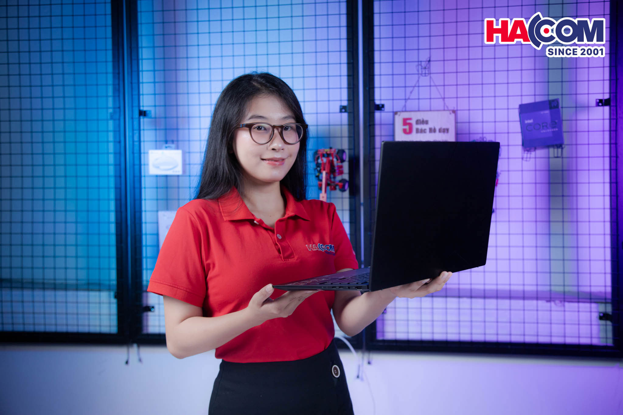 Laptop Asus ZenBook UM3406KA-PP113WS (R7 AI7 350/16GB RAM/512GB SSD/14 3K Oled 120Hz/Win11/OfficeH&amp;S/Túi/Đen) 13