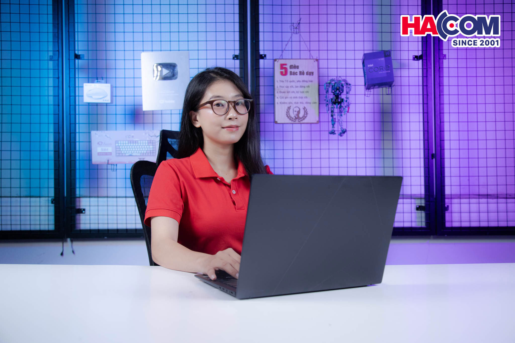 Laptop Asus ZenBook UM3406KA-PP113WS (R7 AI7 350/16GB RAM/512GB SSD/14 3K Oled 120Hz/Win11/OfficeH&amp;S/Túi/Đen) 11