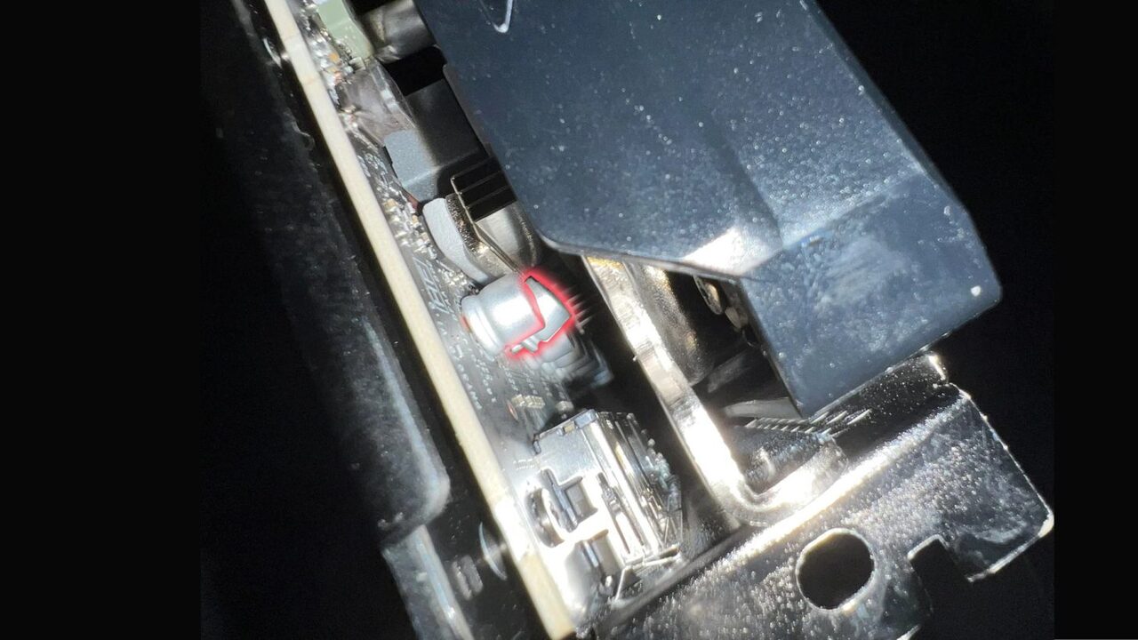 PNY RTX 5070 và 5090: Lỗi tụ điện nổ khi chơi game