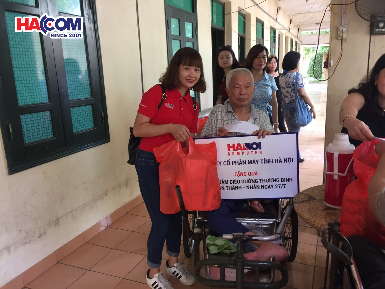 Công đoàn HACOM từ thiện ngày Thương binh Liệt sĩ - Ảnh 3