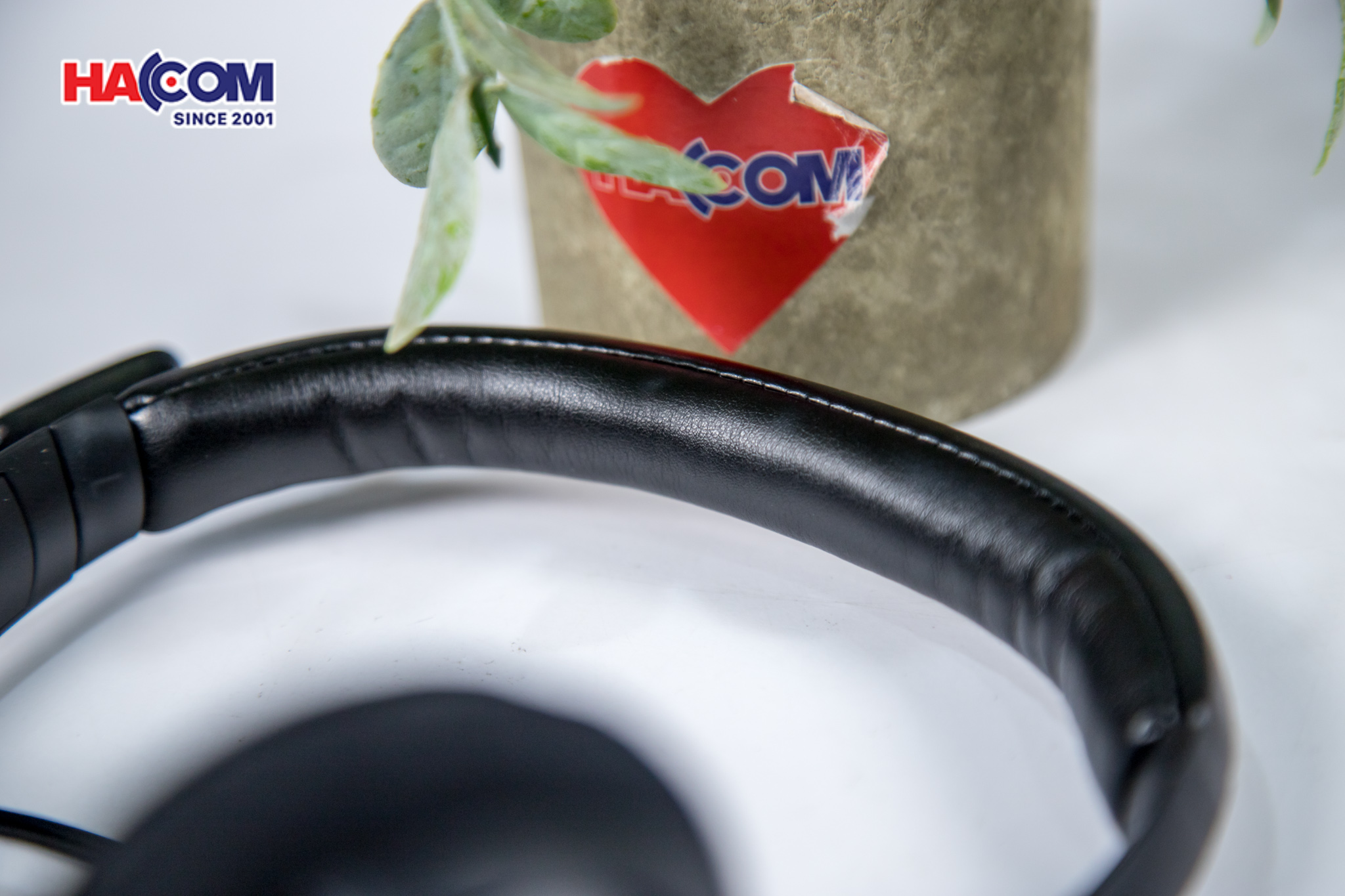  Tai nghe Logitech H390 8