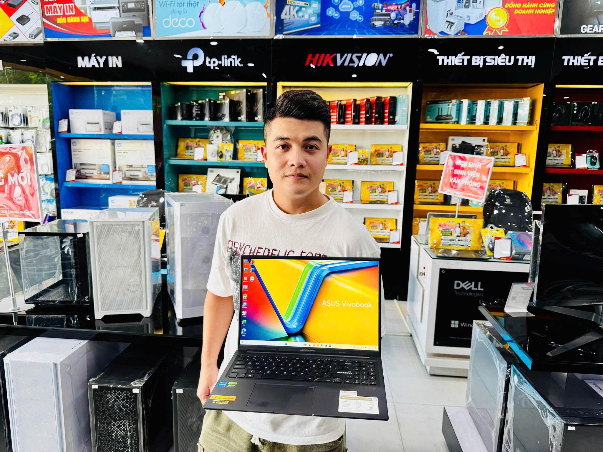 khach_hang_Laptop Asus VivoBook M3407KA-SF032WS (R7 AI 350/32GB RAM/512GB SSD/14 WUXGA/Win11/Bạc) 8