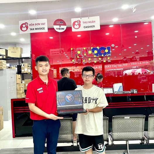 khach_hang_Laptop MSI Katana 15 B13UDXK-2411VN (i7-13620H/16GB RAM/512GB SSD/15.6FHD 144Hz/RTX 3050 6G/W11SL/RGB_KB/ĐEN/2Y+Balo) 6