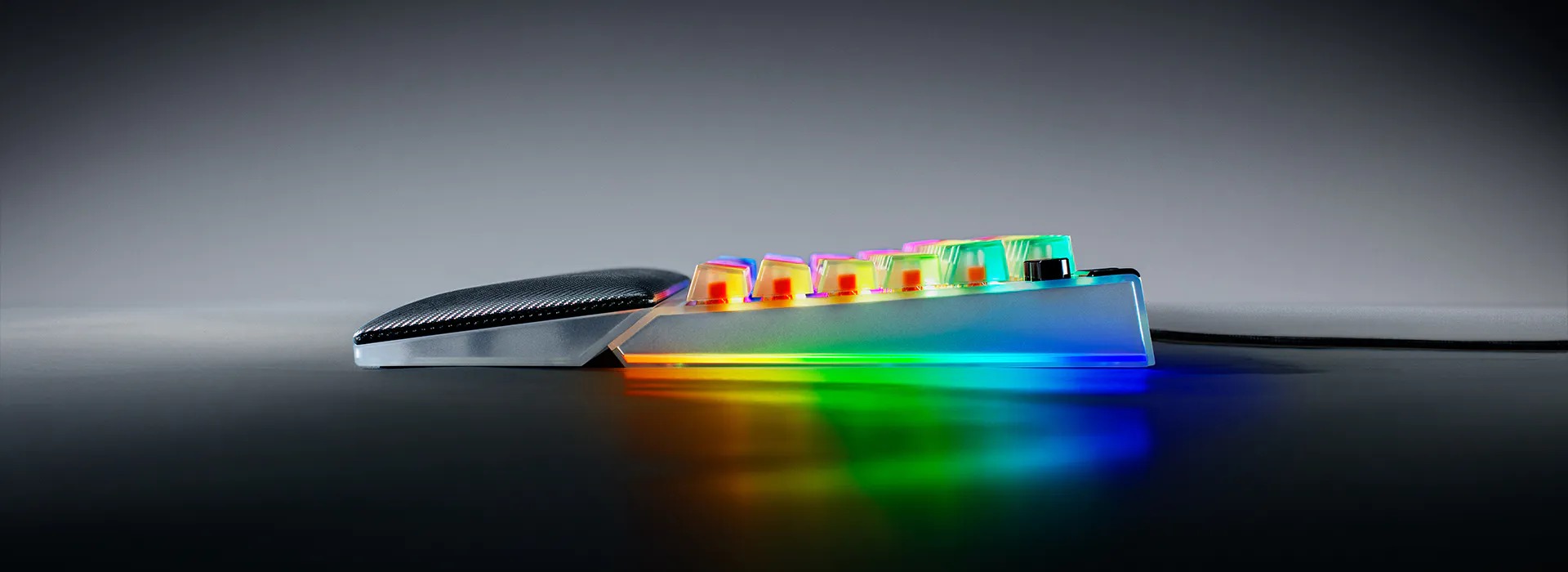 ban phim razer blackwidow v4 75 9