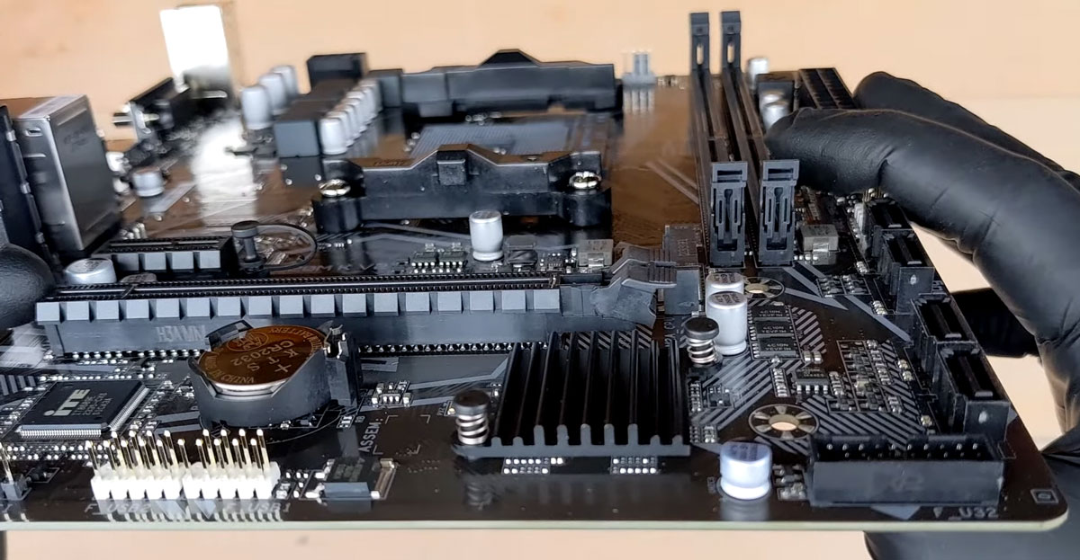 huong dan build pc gaming 10 trieu chien game 2026 hacom 6