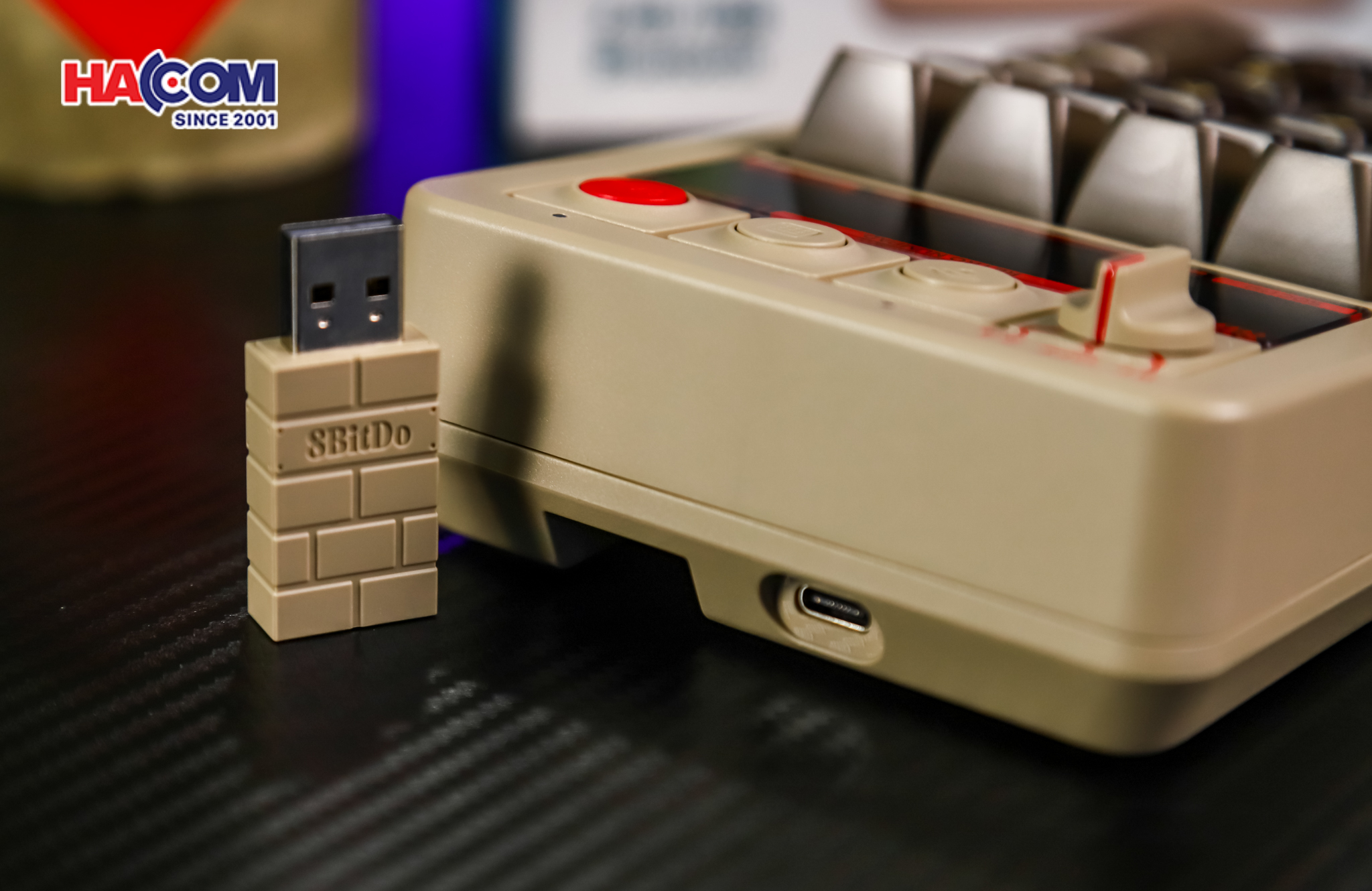 Bàn phím 8BitDo Retro 18 Mechanical Numpad - C64 Edition 18