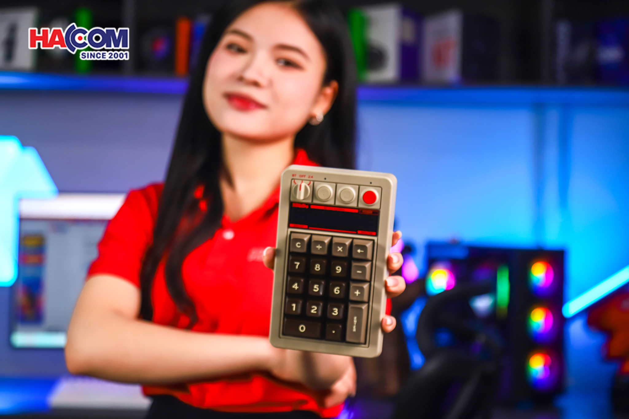 Bàn phím 8BitDo Retro 18 Mechanical Numpad - C64 Edition 6