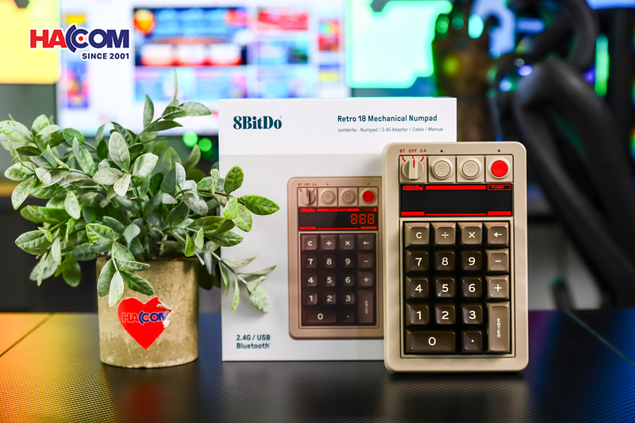 Bàn phím 8BitDo Retro 18 Mechanical Numpad - C64 Edition-18-mechanical-numpad-c64-edition-008.jpg 11