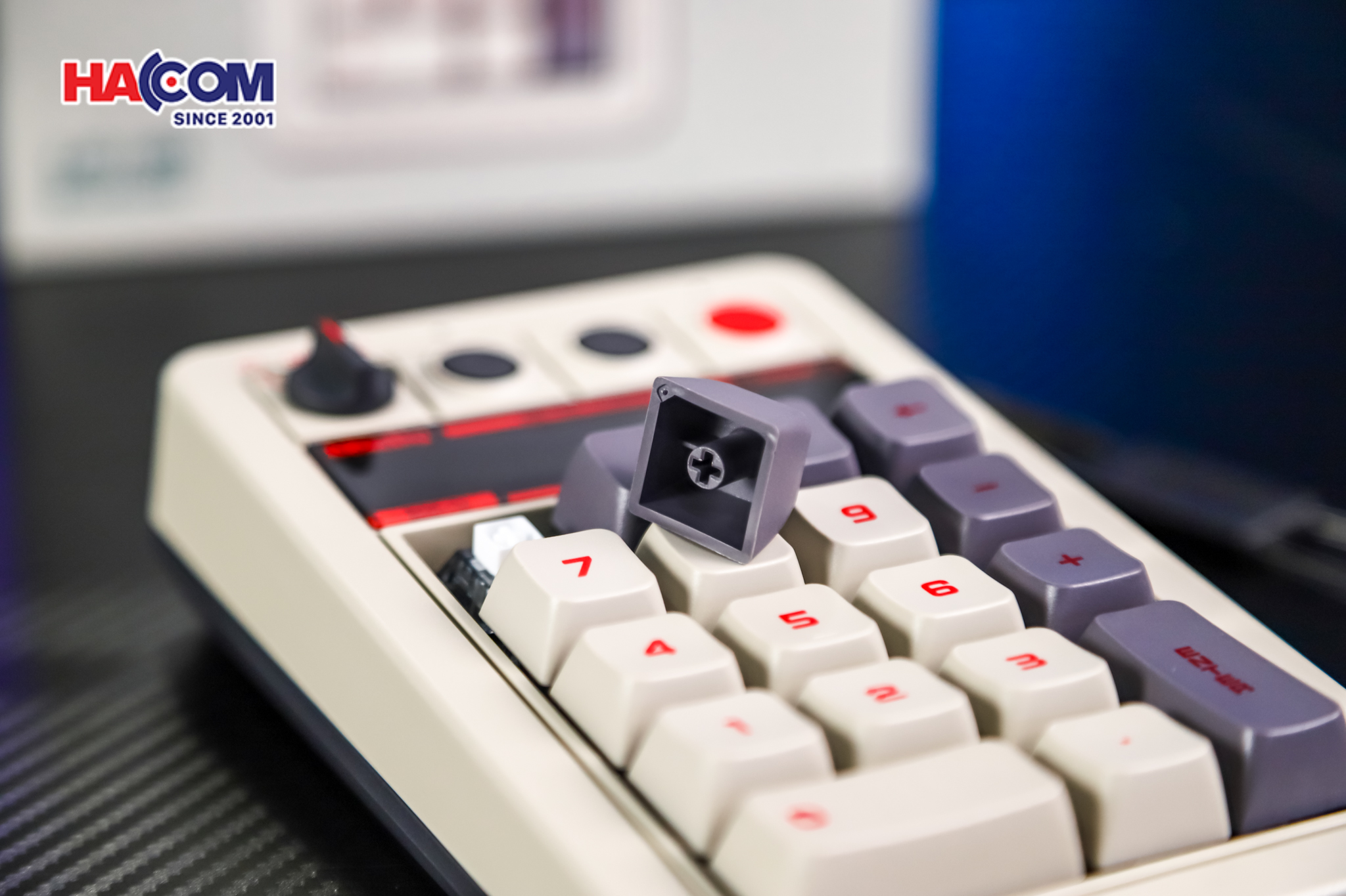 Bàn phím 8BitDo Retro 18 Mechanical Numpad - N Edition 16