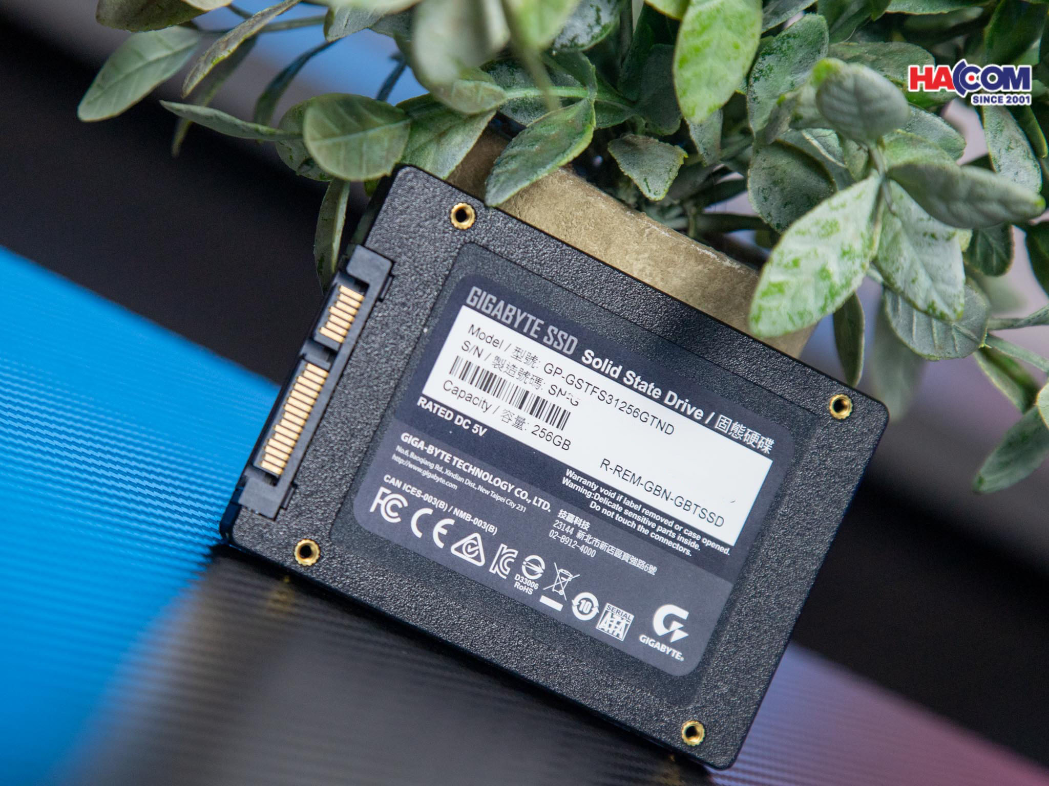 cdn/web/01122025/o-cung-ssd-gigabyte-sata-4.jpg 5