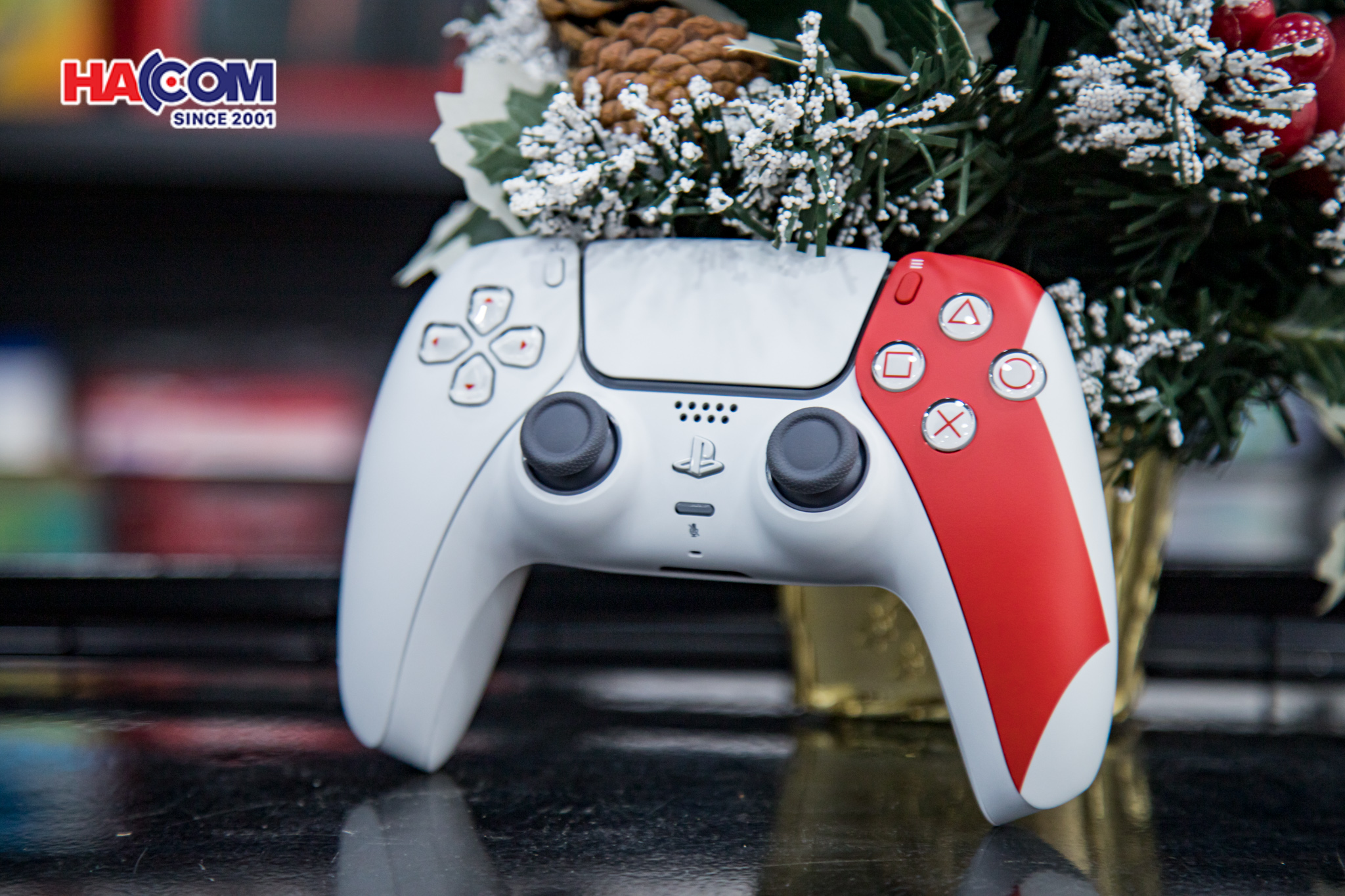 Tay cầm chơi Game Sony PS5 DualSense God of War 20th Anniversary GOW (CFI-ZCT1G ZA) - Hàng Chính Hãng 6