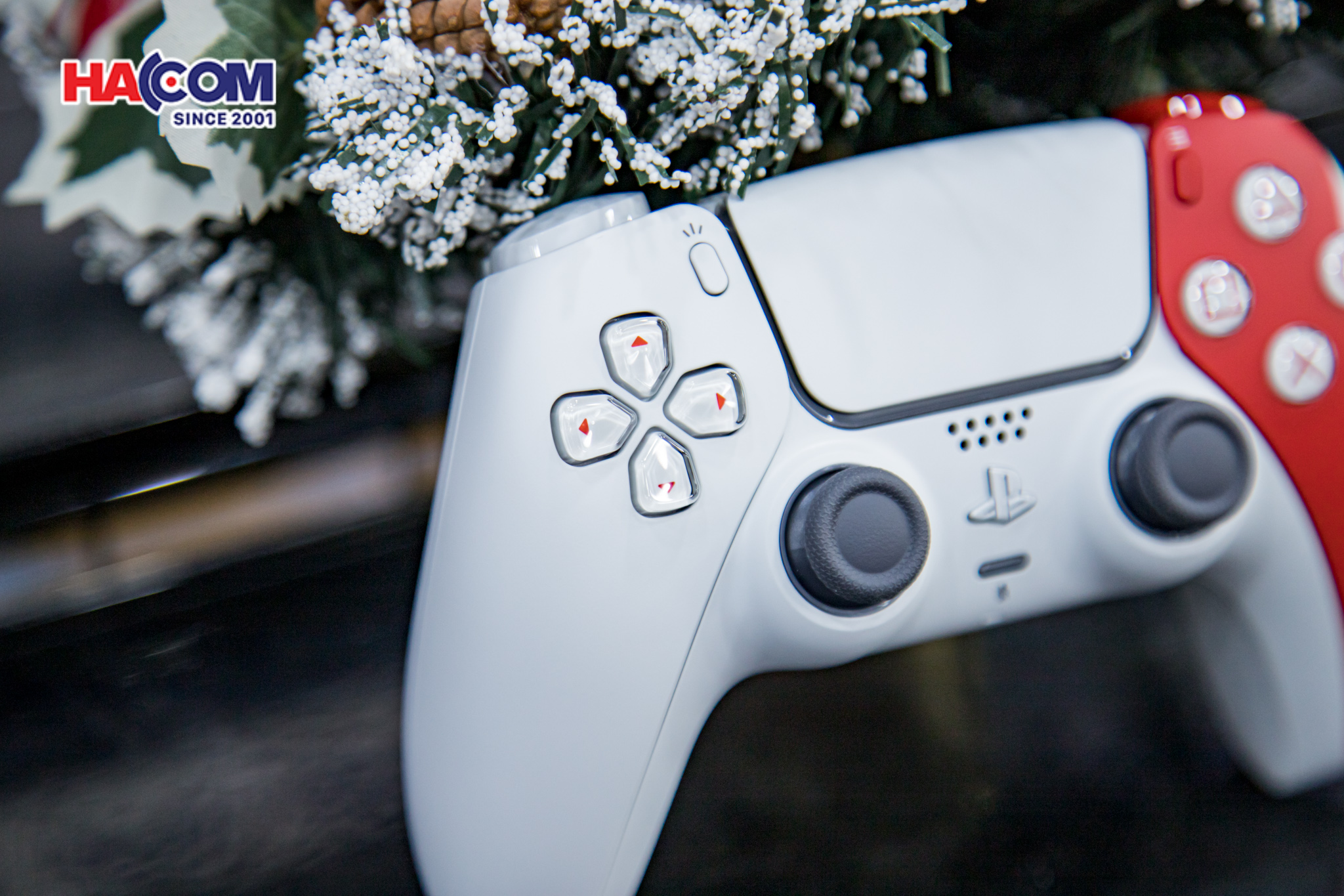 Tay cầm chơi Game Sony PS5 DualSense God of War 20th Anniversary GOW (CFI-ZCT1G ZA) - Hàng Chính Hãngb/01122025/tay-cam-choi-game-sony-ps5-dualsense-god-of-war-20th-anniversary-gow-005.jpg 8