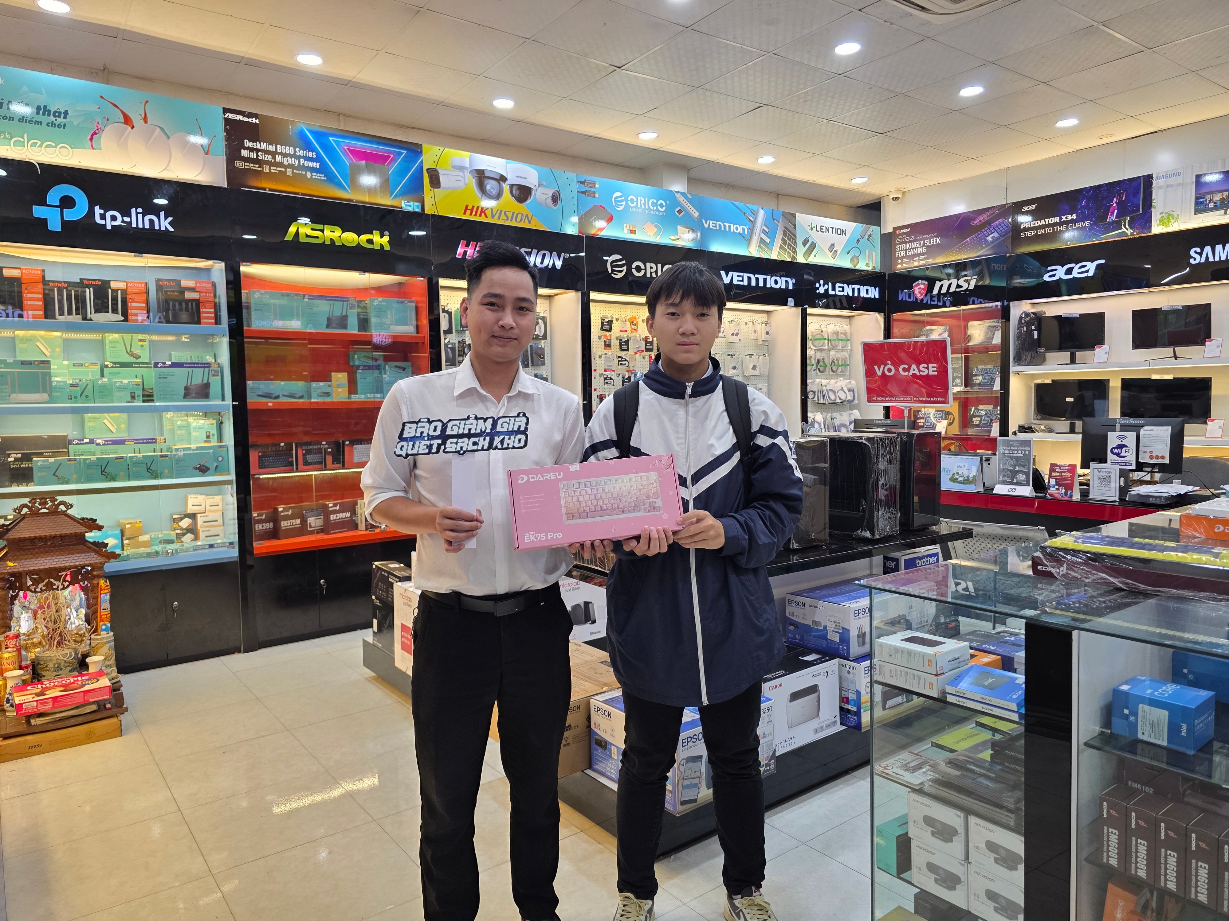 khach_hang_Bàn phím cơ Gaming Dareu EK75 PRO Sakura Pink_Dream switch 4