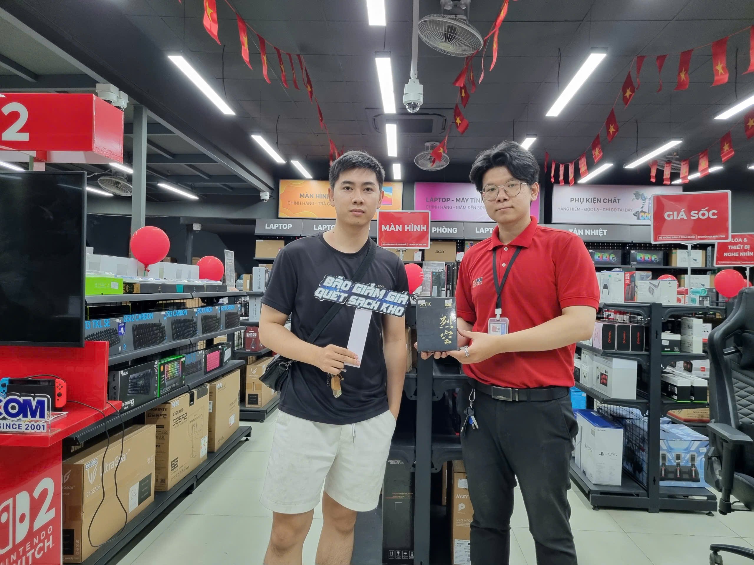 khach_hang_Chuột không dây ATK X1 Ultra - Màu Đen 1