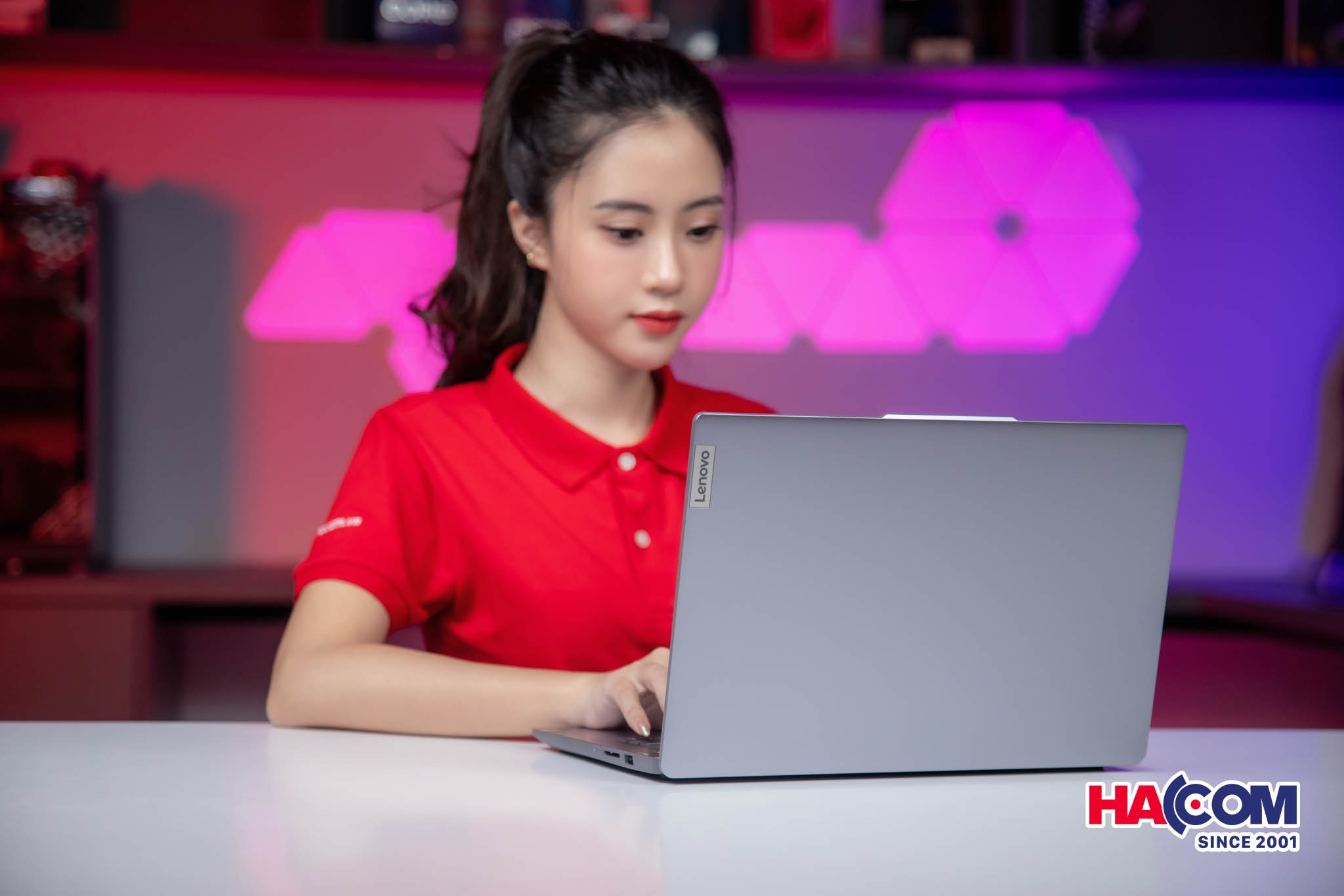 laptop cho sinh vien ky thuat duoi 20 trieu hacom 11