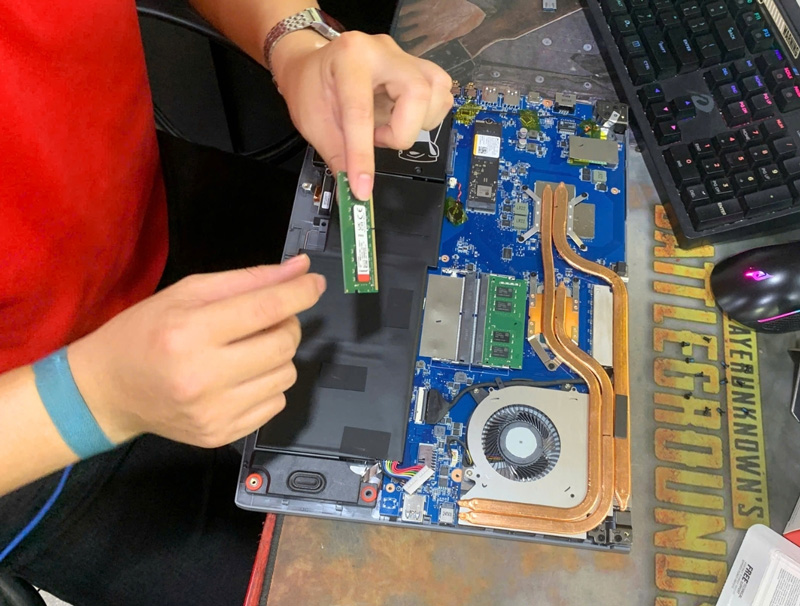 xu ly loi laptop len man hinh nhung khong chay hacom 10a