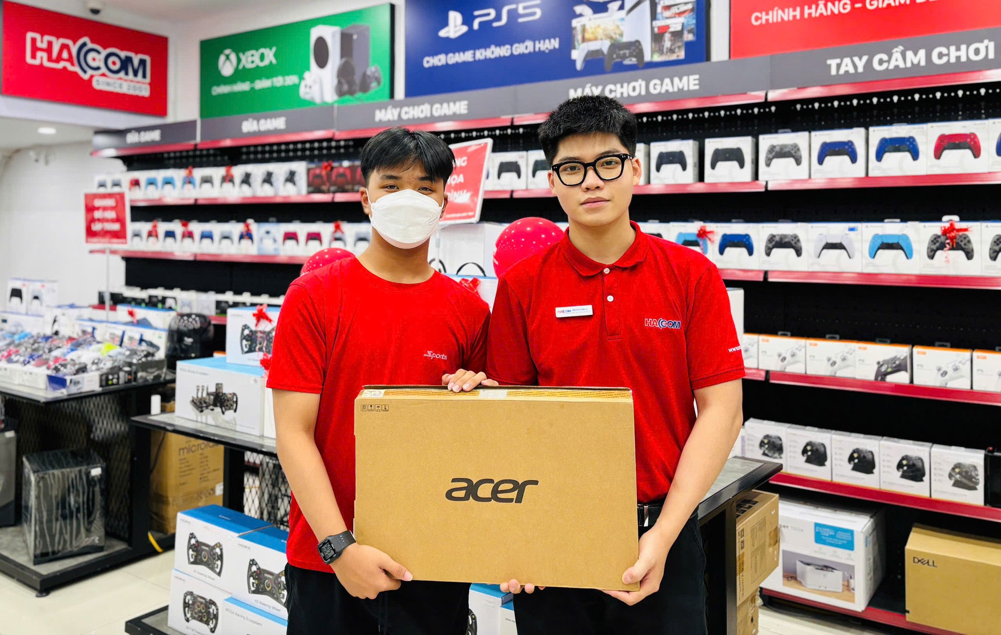 Khách hàng sử dụng Laptop Acer Aspire 7 A715-59G-59RD (NH.DXUSV.001) (Core 5-210H/16GB RAM/512GB SSD/RTX 3050 4GB/15.6 