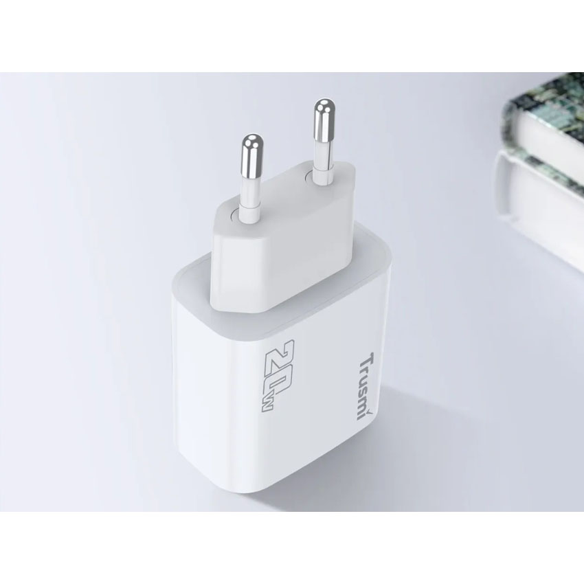 Sạc nhanh Trusmi PD20W Type C kèm cáp C TO L màu trắng US 2