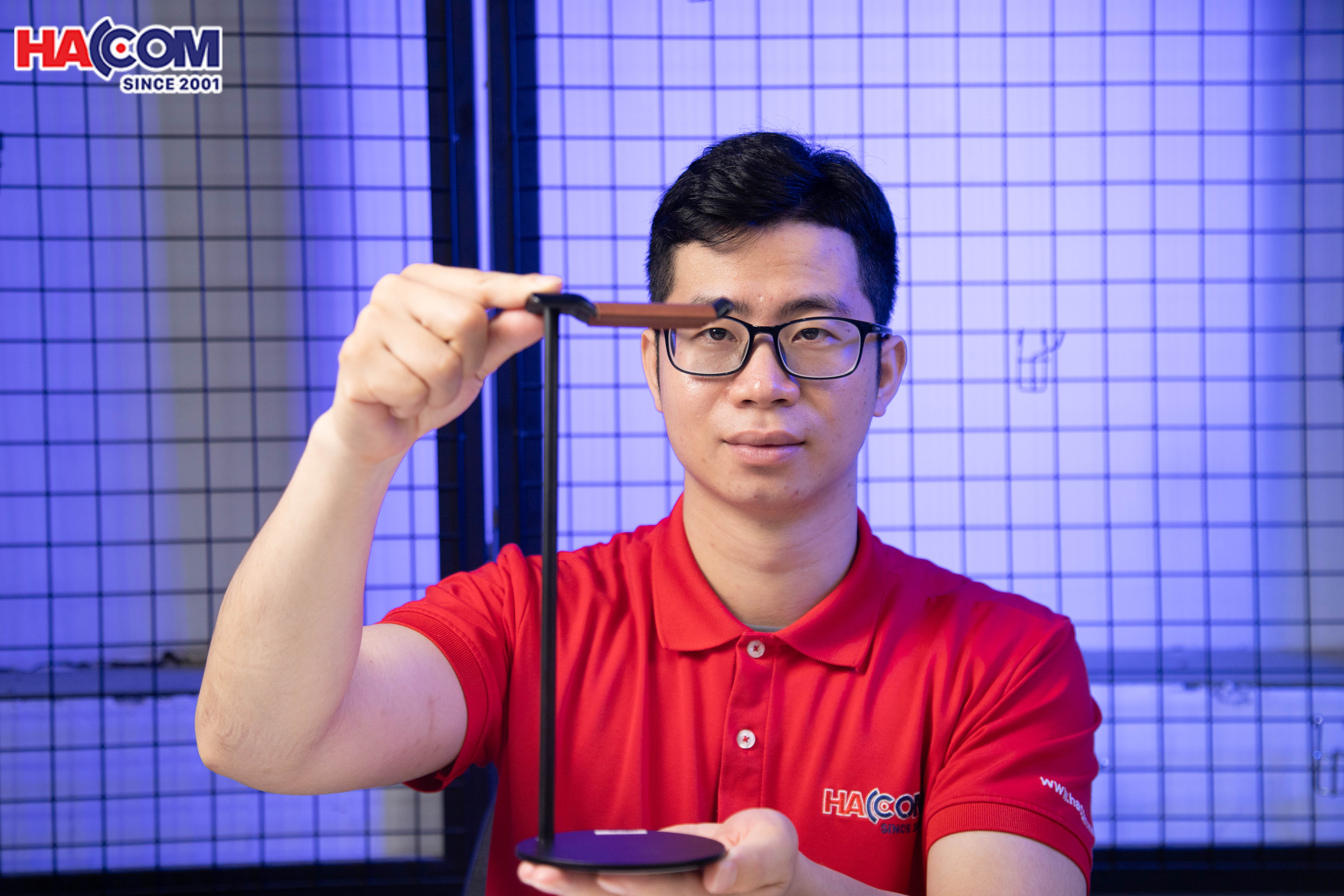 Giá treo tai nghe Crossline EJ3 màu đen - Hợp kim nhôm và PU 4