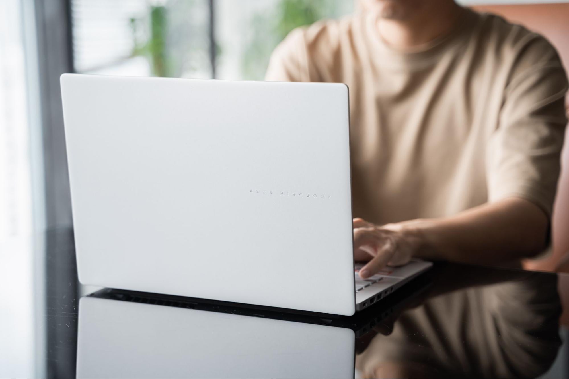 asus vivobook s14 ai sang xin dinh performance voi ryzen ai the he moi4