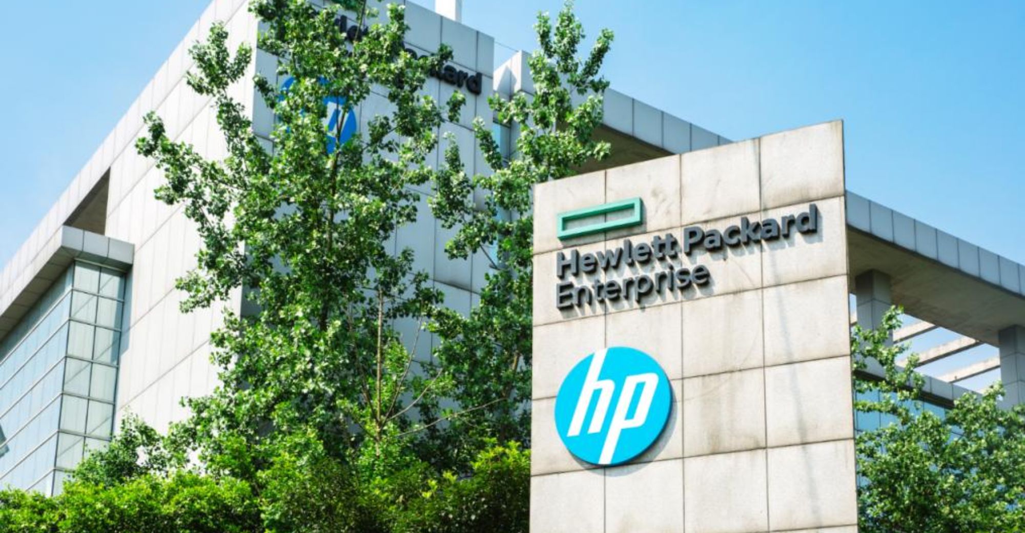 so sanh laptop dell hp 2026 hacom 4