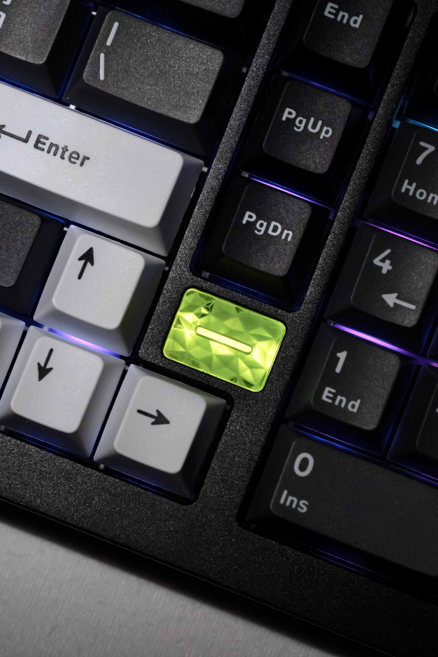 Bàn phím AKKO Gem 02 VIA Black&Silver Mirror switch 4