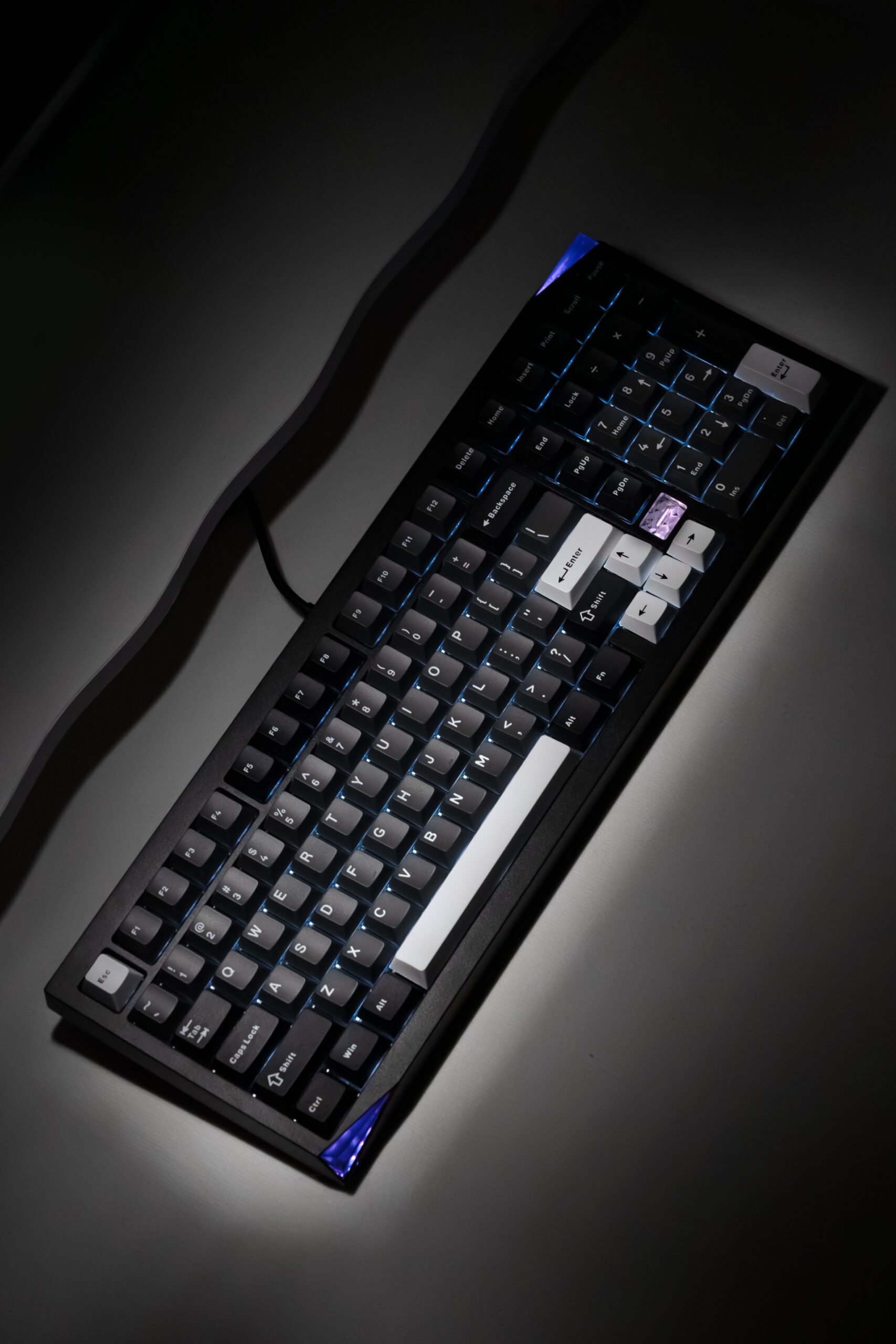 Bàn phím AKKO Gem 02 VIA Black&Silver Mirror switch 5