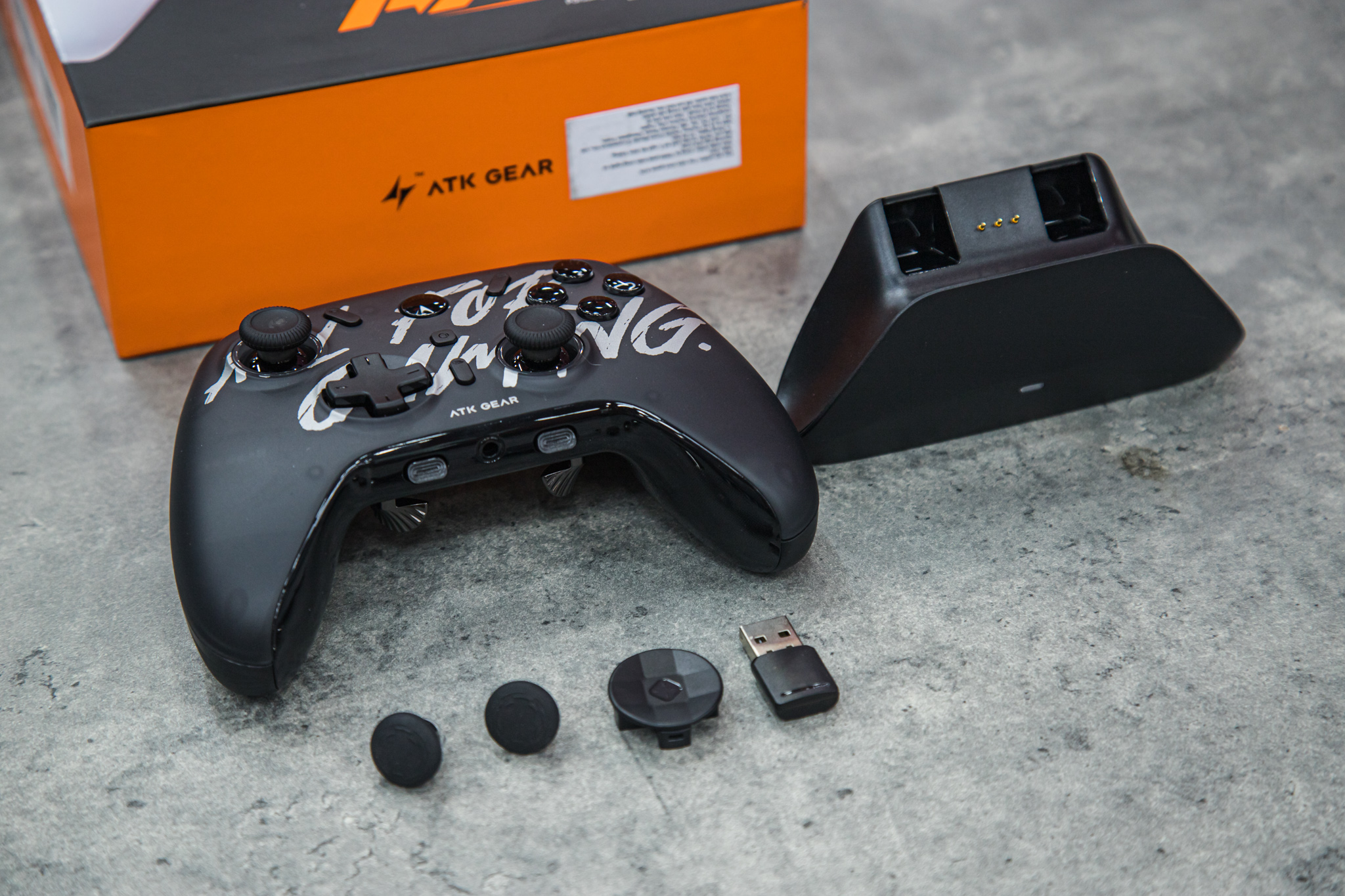 Tay cầm chơi game ATK Battleaxe Pro màu đen - Hình 3