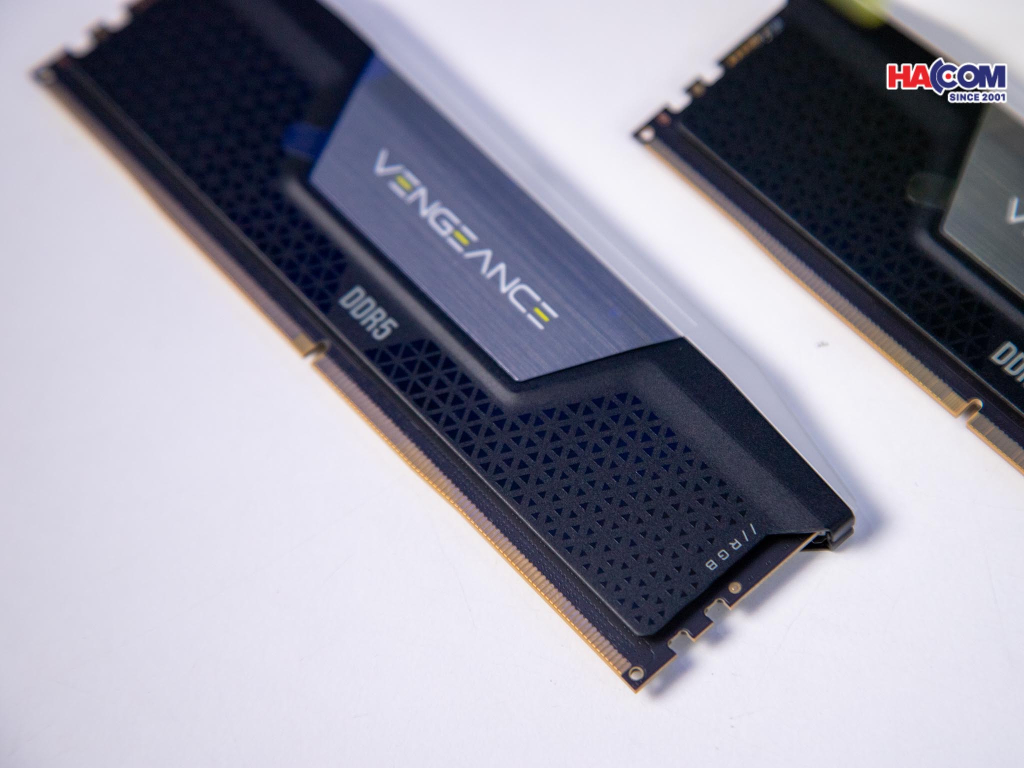 cdn/web/13112025/ram-desktop-corsair-vengeance-rgb-raco0424-4.jpg 4