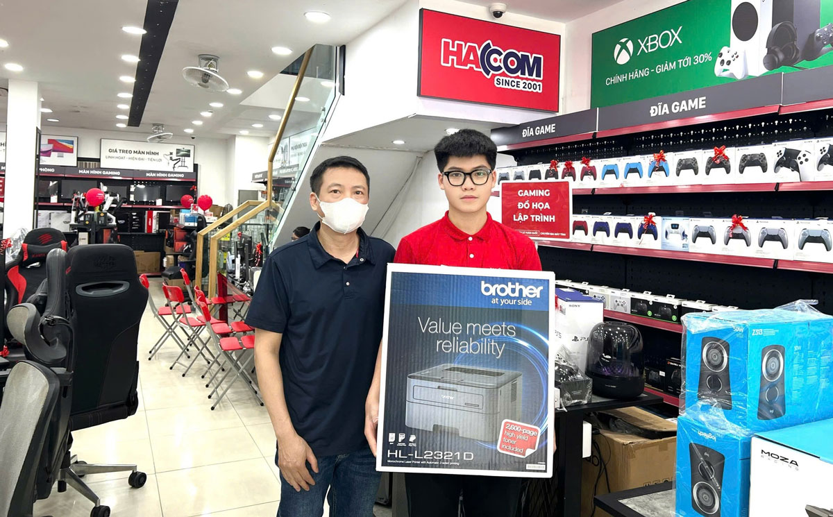 HACOM tư vấn miễn phí giúp khách hàng chọn ra mẫu máy in Brother tối ưu chi phí nhất