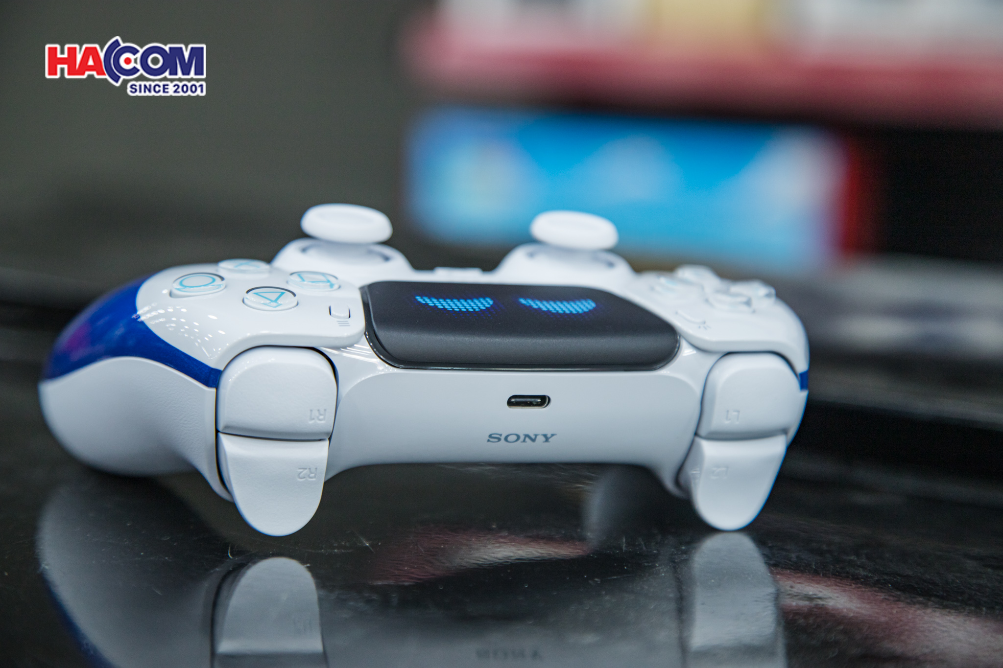Tay cầm chơi Game Sony PS5 DualSense Astro Bot Limited Edition - Hàng Chính Hãng 15