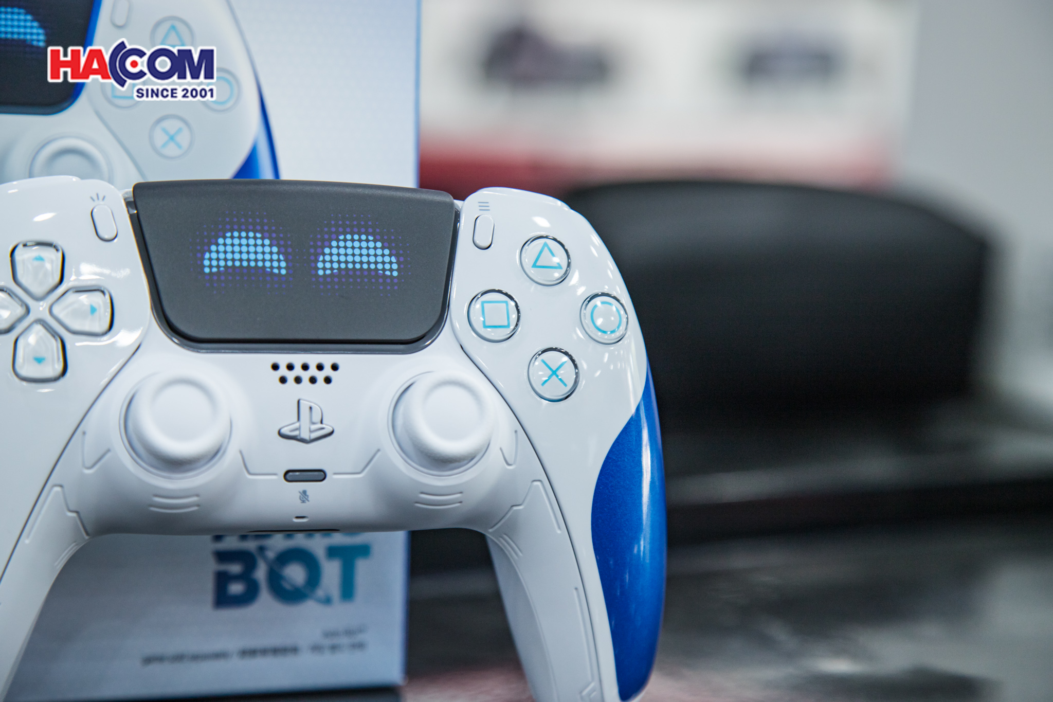 Tay cầm chơi Game Sony PS5 DualSense Astro Bot Limited Edition - Hàng Chính Hãng 12