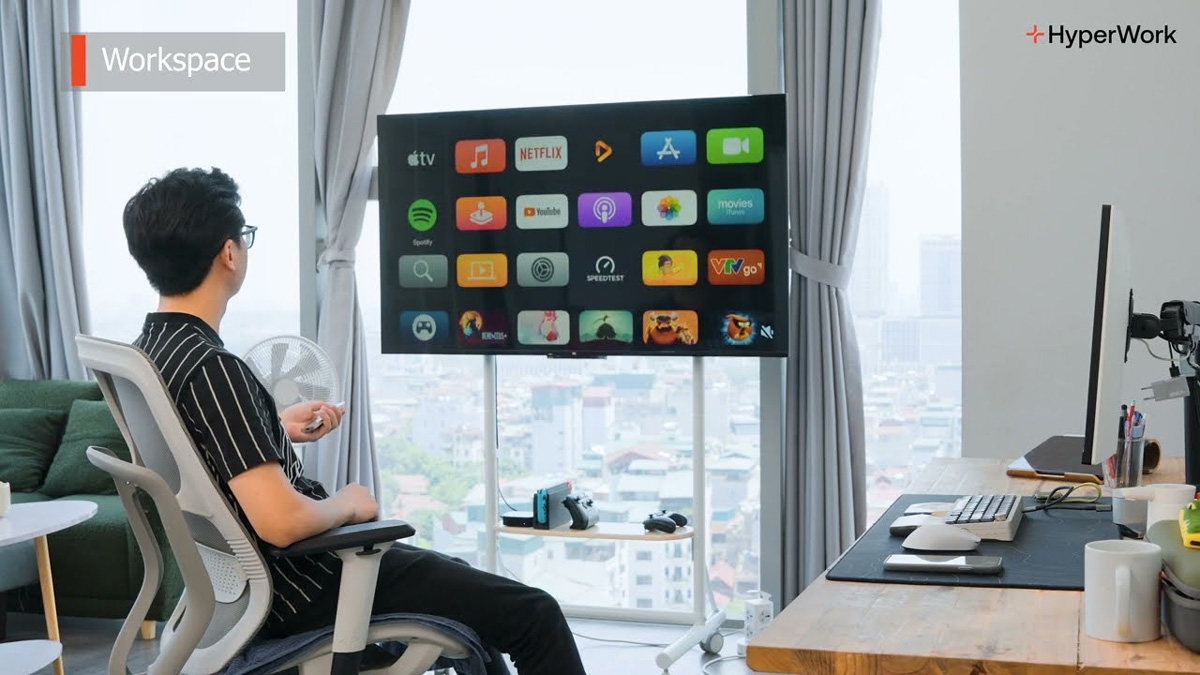 gia treo tivi hacom 1