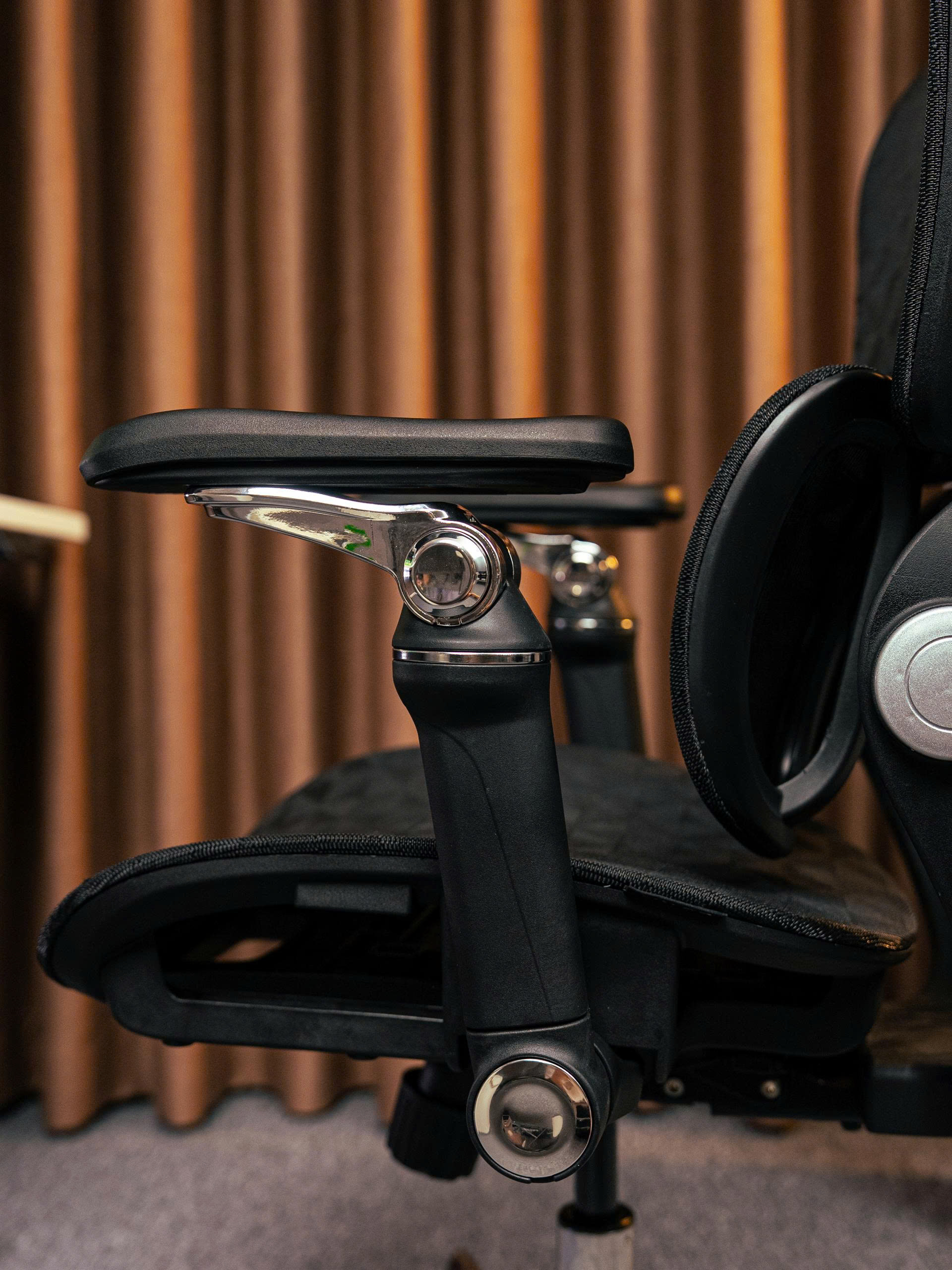 cdn/web/17122025/Ghe-cong-thai-hoc-EDRA-EEC227-13.jpg 19