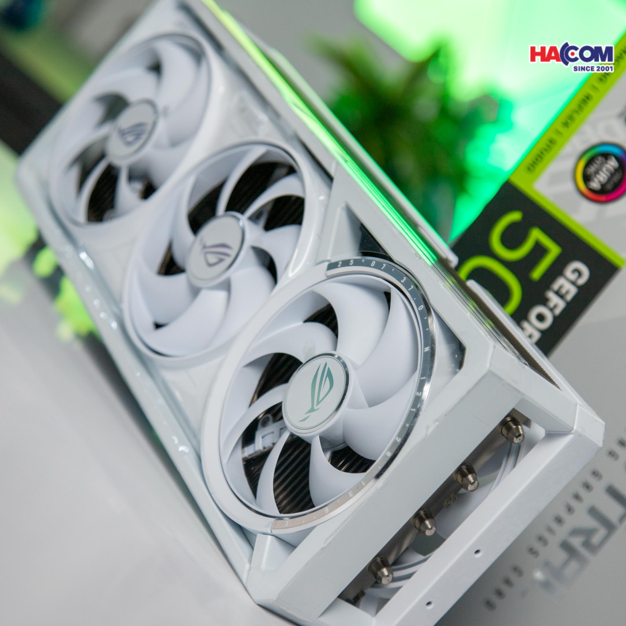 cdn/web/18122025/card-man-hinh-asus-rog-astral-rtx-5080-16g-oc-white-7.jpg 13