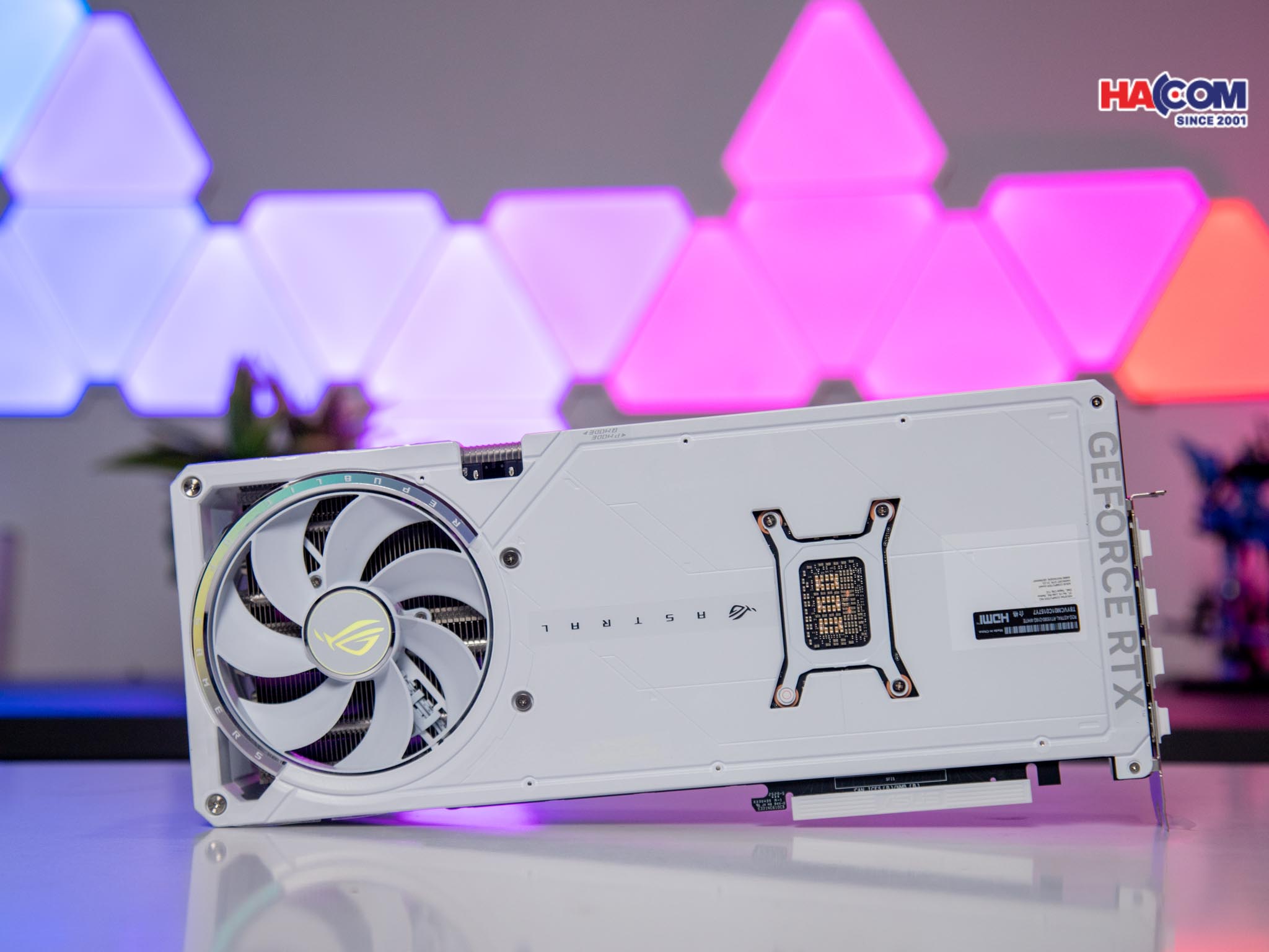 cdn/web/18122025/card-man-hinh-asus-rog-astral-rtx-5080-16g-oc-white-8-Copy.jpg 14