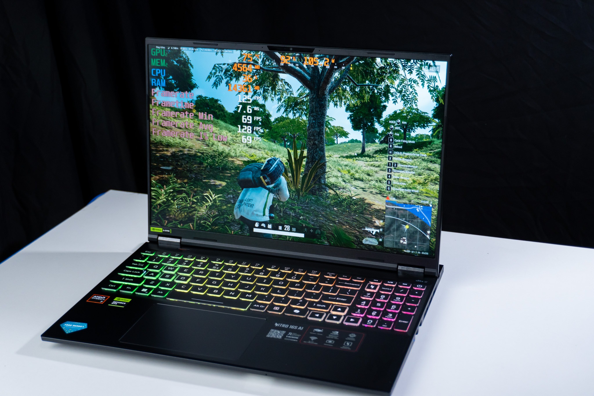 cach chon laptop gaming HACOM 8