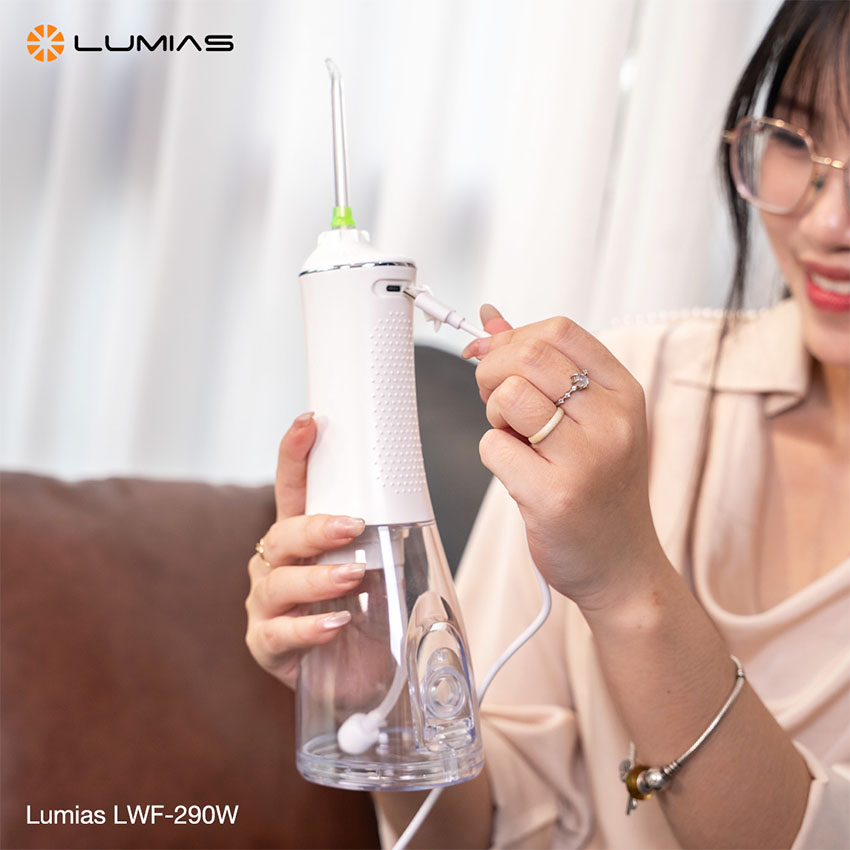 Máy Tăm Nước Dung Tích 300ML Lumias LWF-290W - Màu Trắng 1