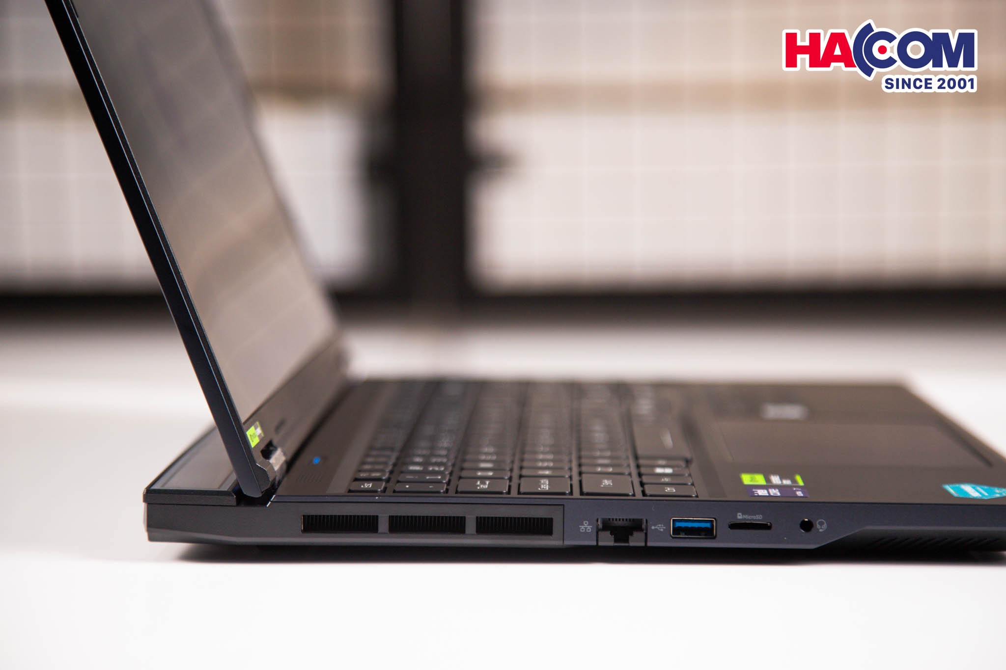 cdn/web/22102025/laptop-acer-predator-helios-neo-16-ai-phn16-73-757w-nh.qvqsv.0011.jpg 13