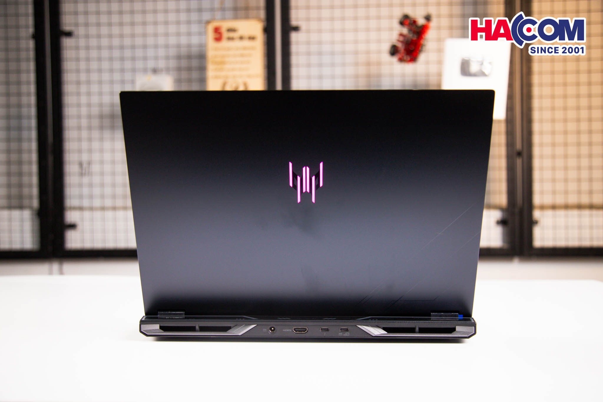 cdn/web/22102025/laptop-acer-predator-helios-neo-16-ai-phn16-73-757w-nh.qvqsv.00117.jpg 28