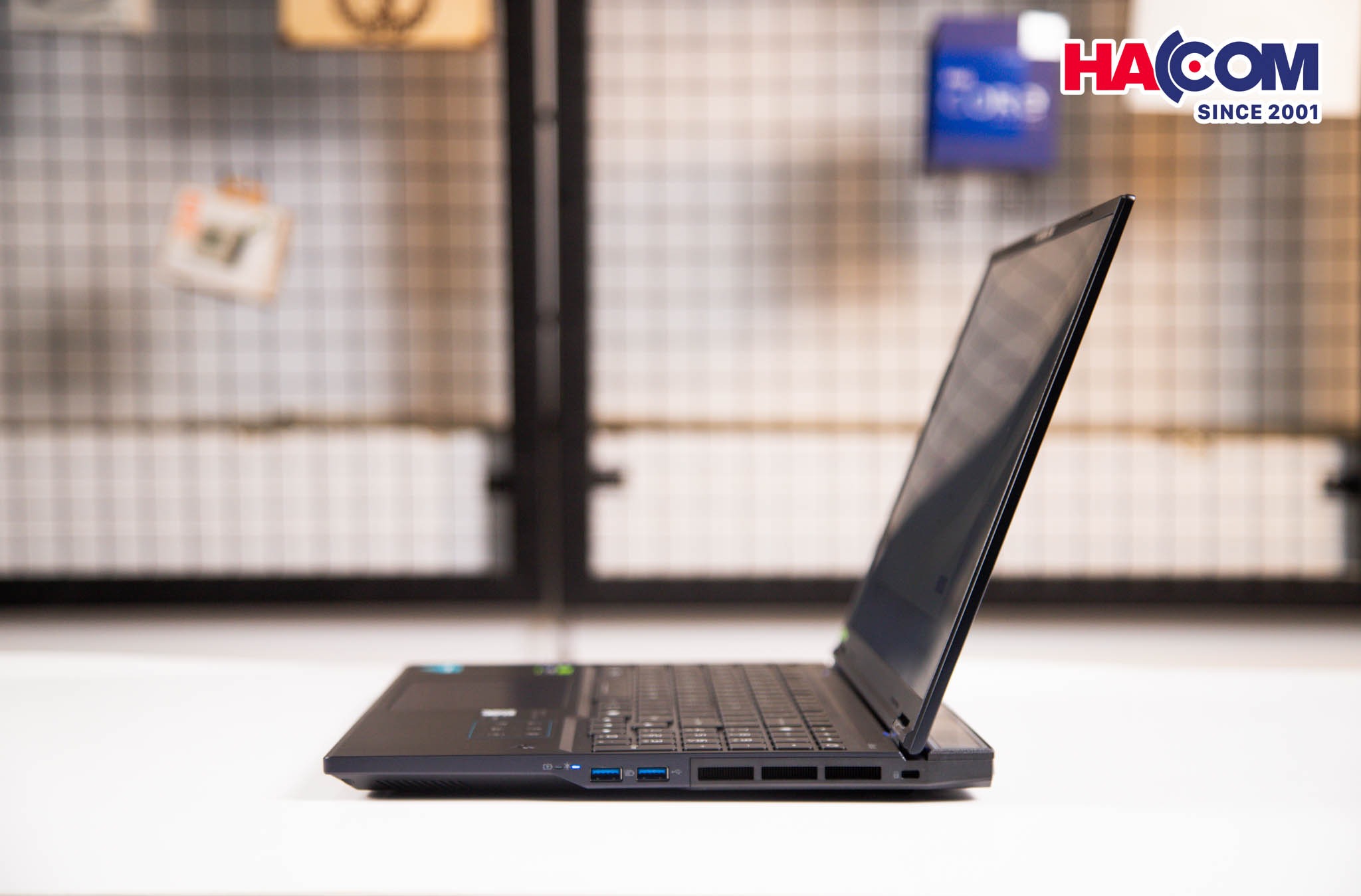 laptop acer predator helios neo 16 ai phn16 73 757w với thiết kế gaming hầm hố và hiện đại