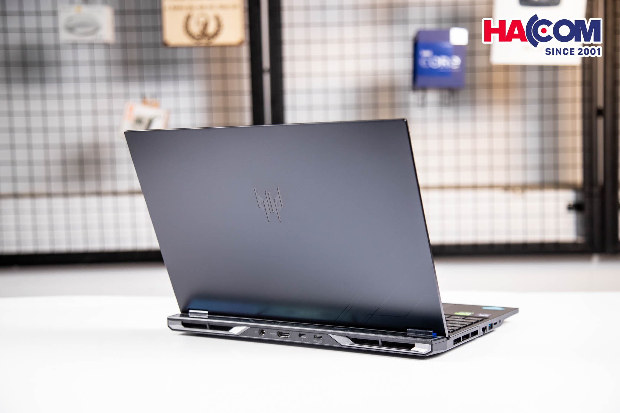 cdn/web/22102025/laptop-acer-predator-helios-neo-16-ai-phn16-73-757w-nh.qvqsv.0019.jpg 21