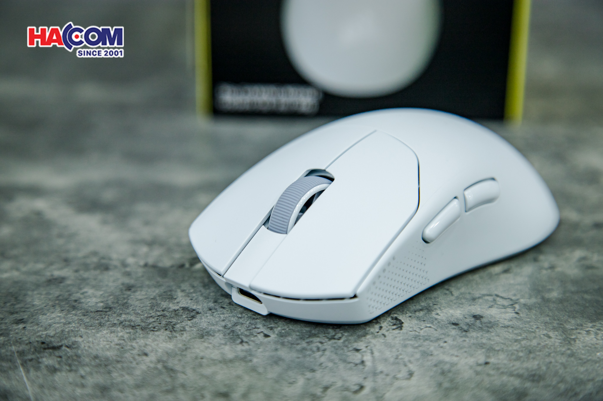 Chuột không dây Corsair SABRE v2 PRO UltraLight White 10