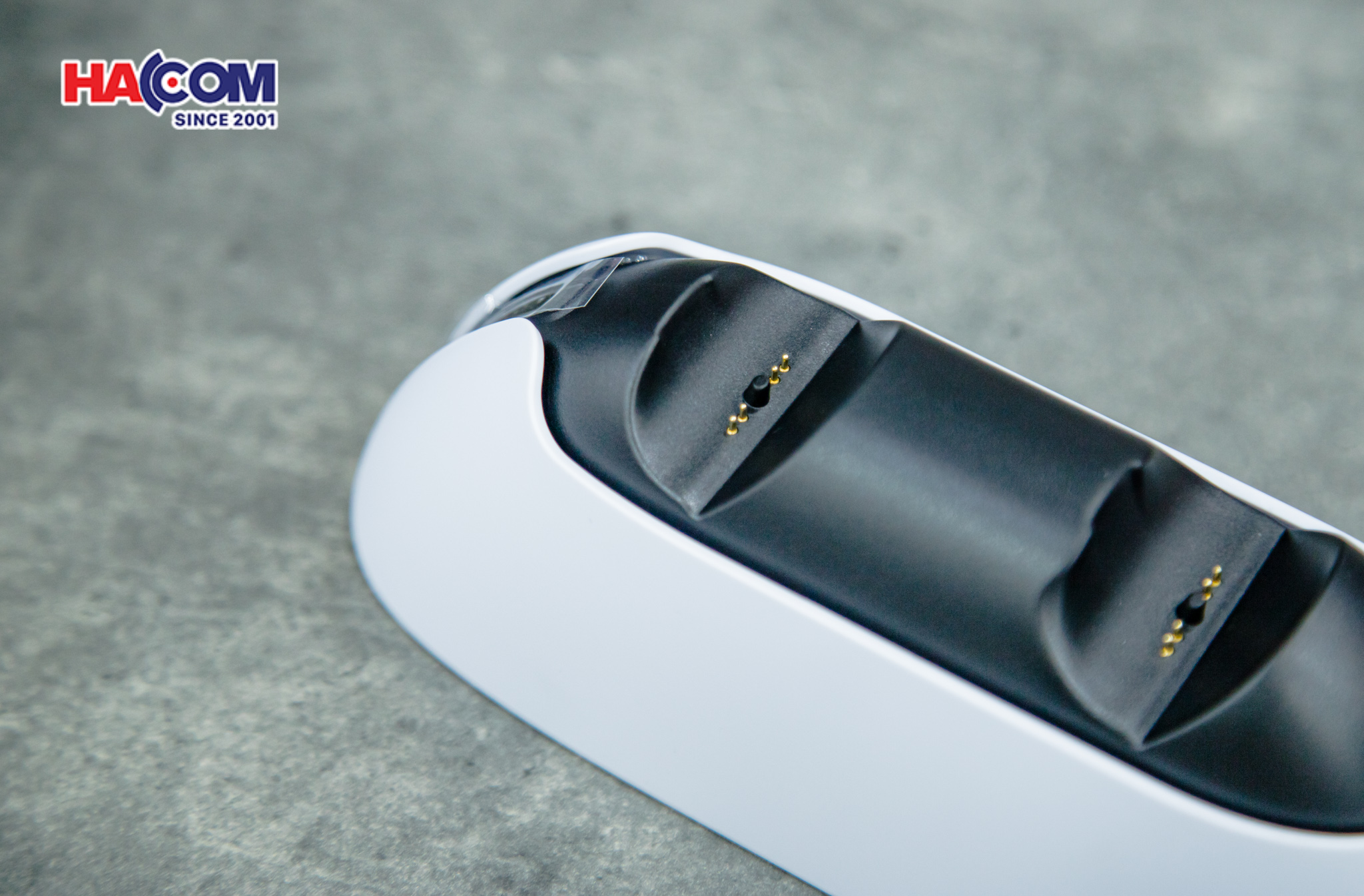 Dock Sạc Nhanh 2 Tay Cầm DualSense PS5 Màu Trắng DOBE TP5-05103 7