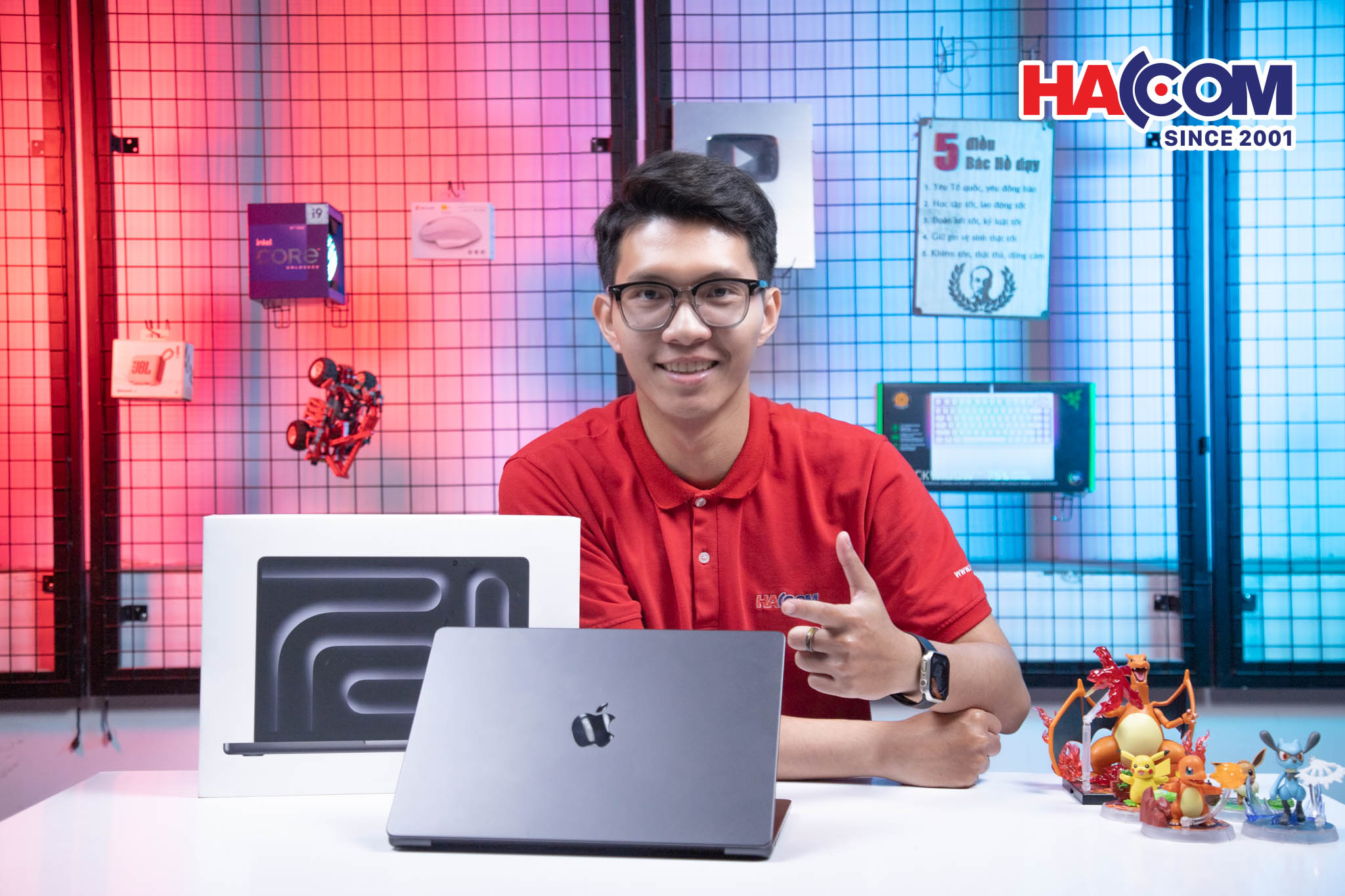 cdn/web/23122025/macbook-pro-m4-1.png 6