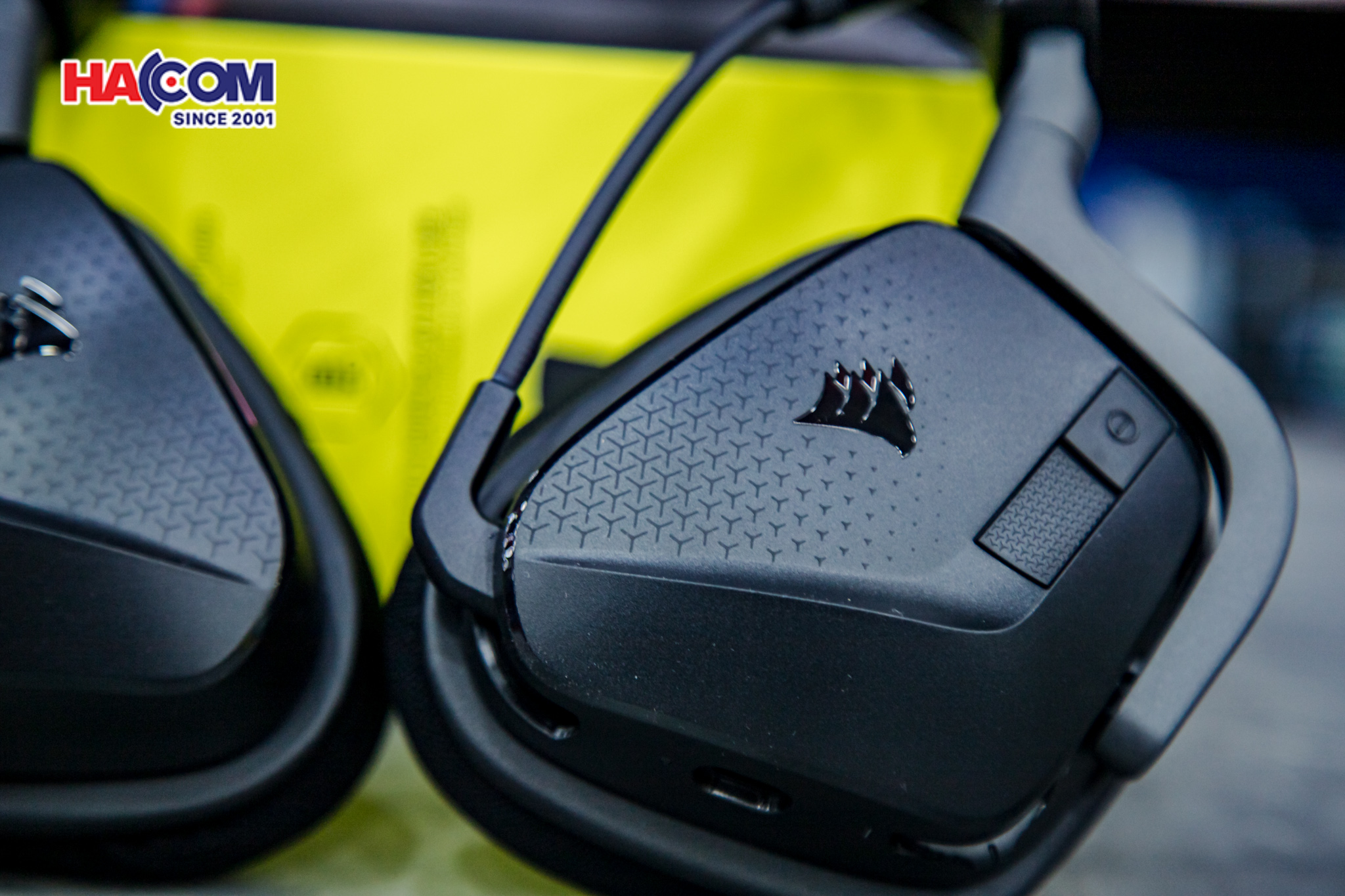 Tai nghe không dây Corsair VOID V2 MAX Carbon 14