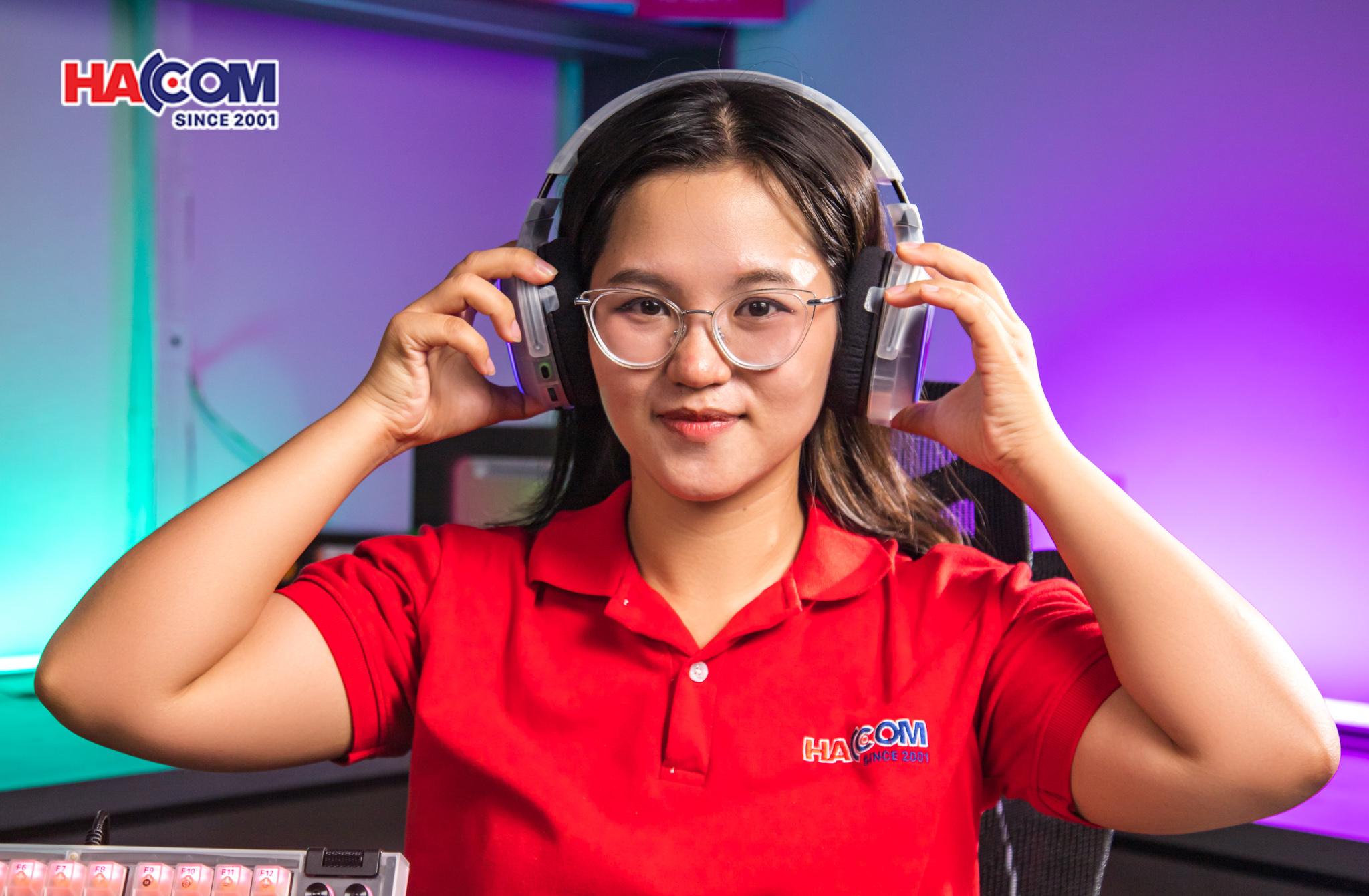 Tai nghe Razer Barracuda X Chroma - Phantom White Edition 5