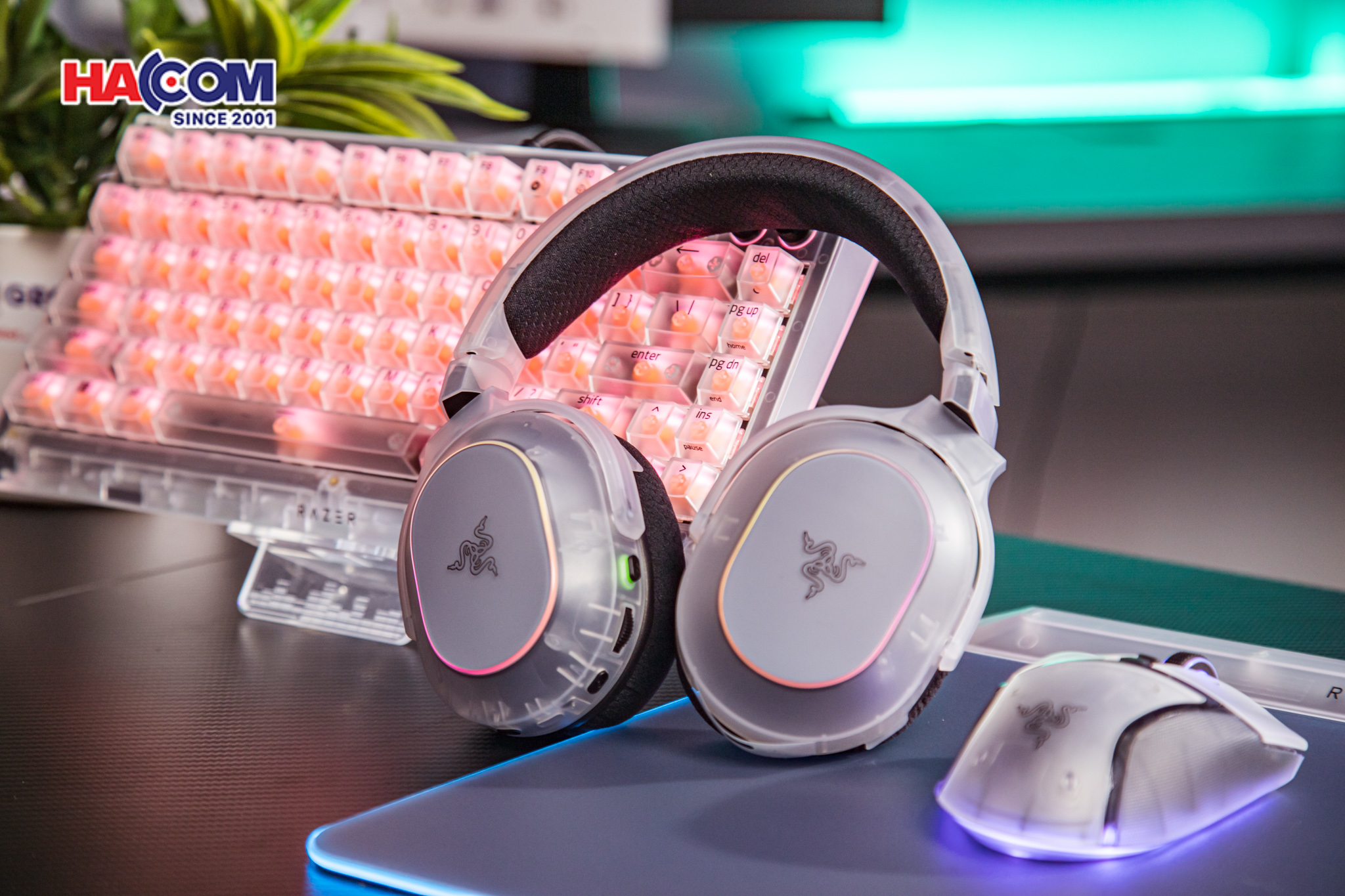 Tai nghe Razer Barracuda X Chroma - Phantom White Edition25/tai-nghe-razer-barracuda-x-chroma-phantom-white-edition-005.jpg 8